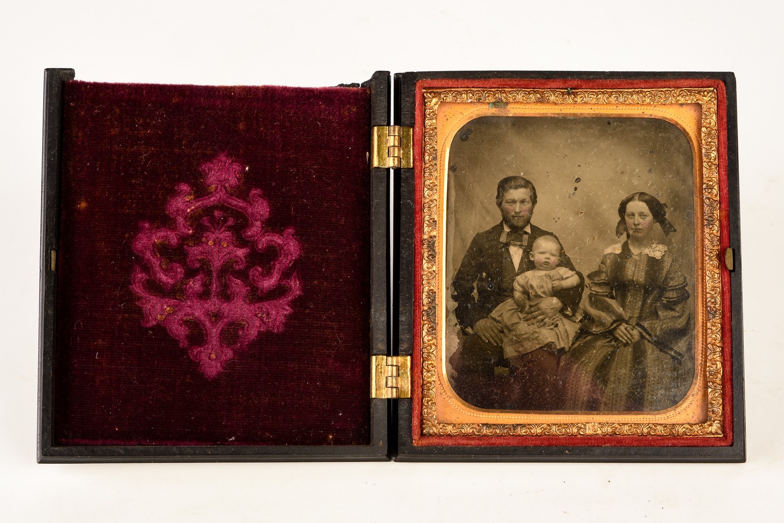 Ambrotype - Young Family in 1/6 Plate Littlefield Molded Union Case V26