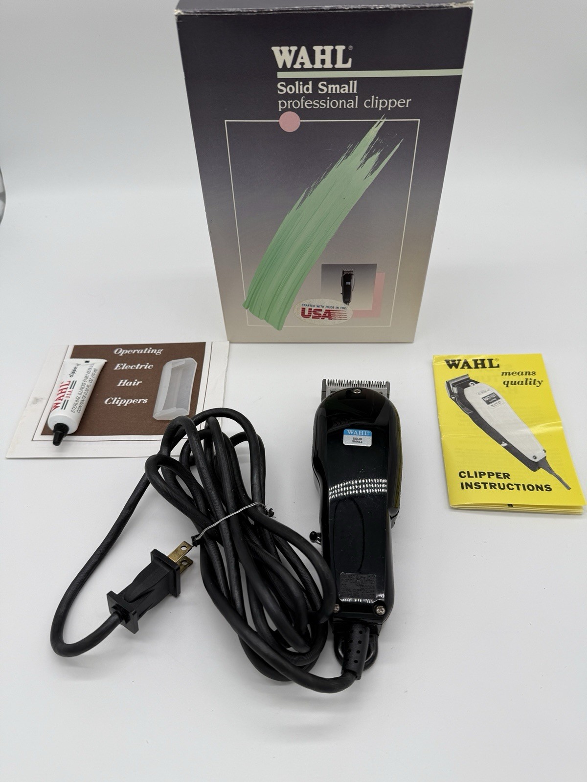 Vintage Wahl Solid Small Electric Clipper Model 8100 DS W/Original Box USA
