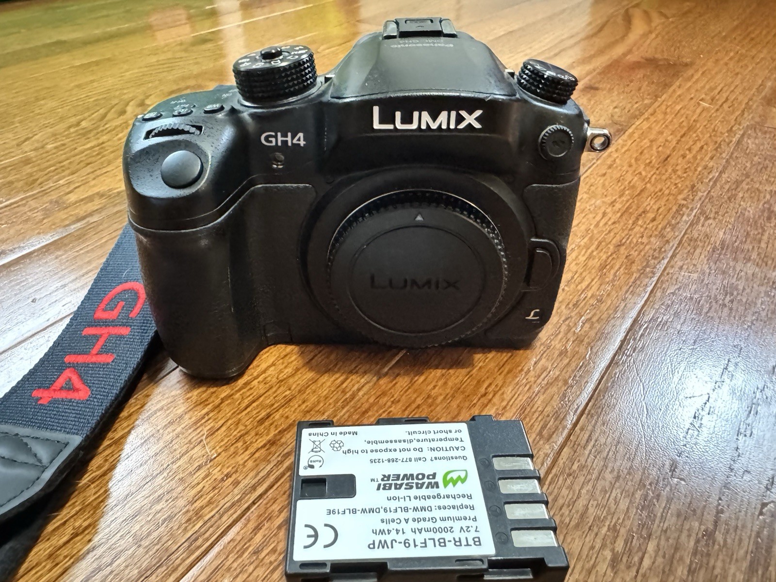 Panasonic lumix GH4 4K Mirrorless camera Body Only -1994 Shutter Count Panasonic lumix GH4 4K Mirrorless camera Body Only -1994 Shutter Count