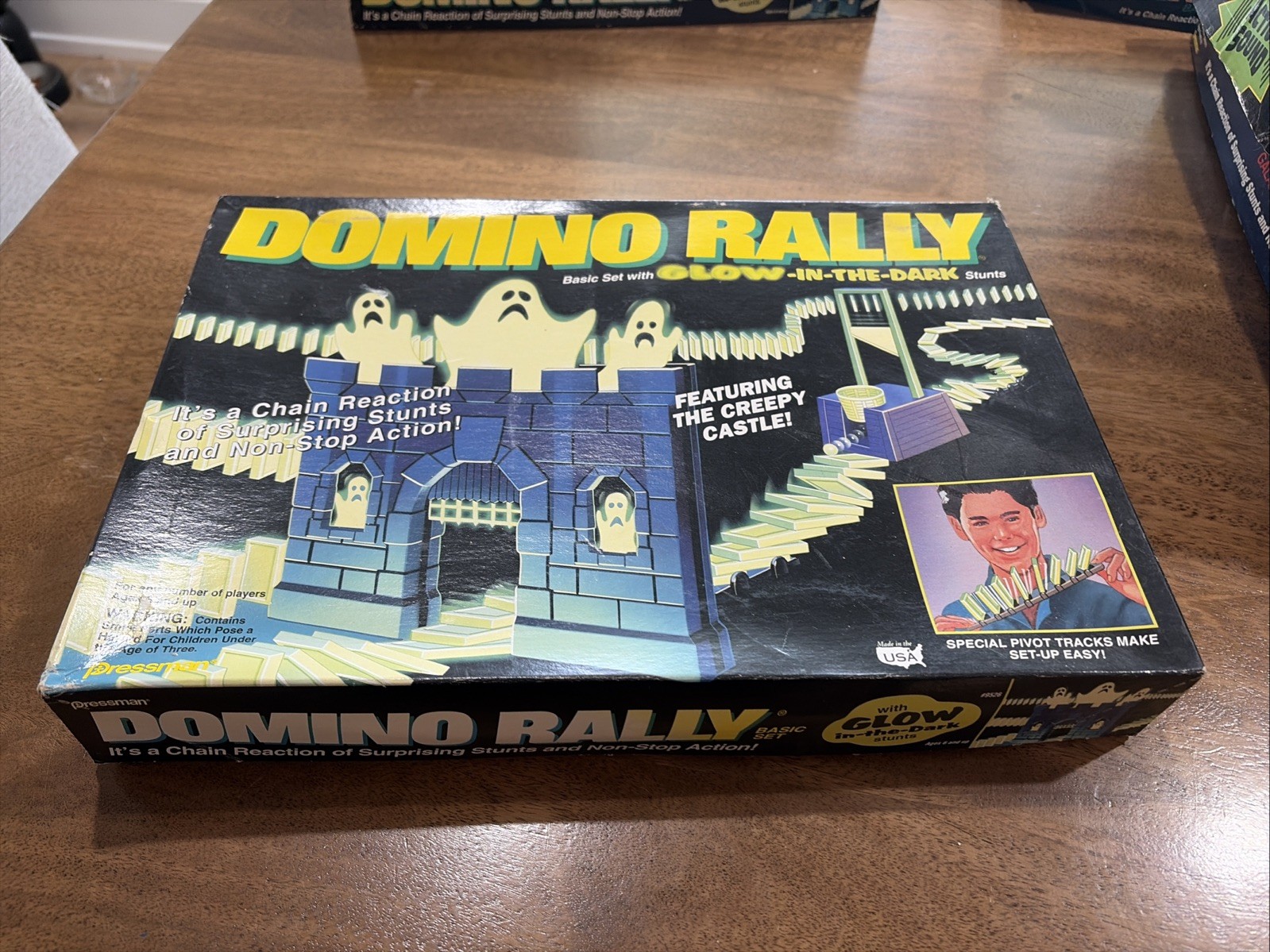 Rare NEW Vintage 1994 Domino Rally Glow In The Dark Creepy Castle Never Played Rare NEW Vintage 1994 Domino Rally Glow In The Dark Creepy Castle Never Played