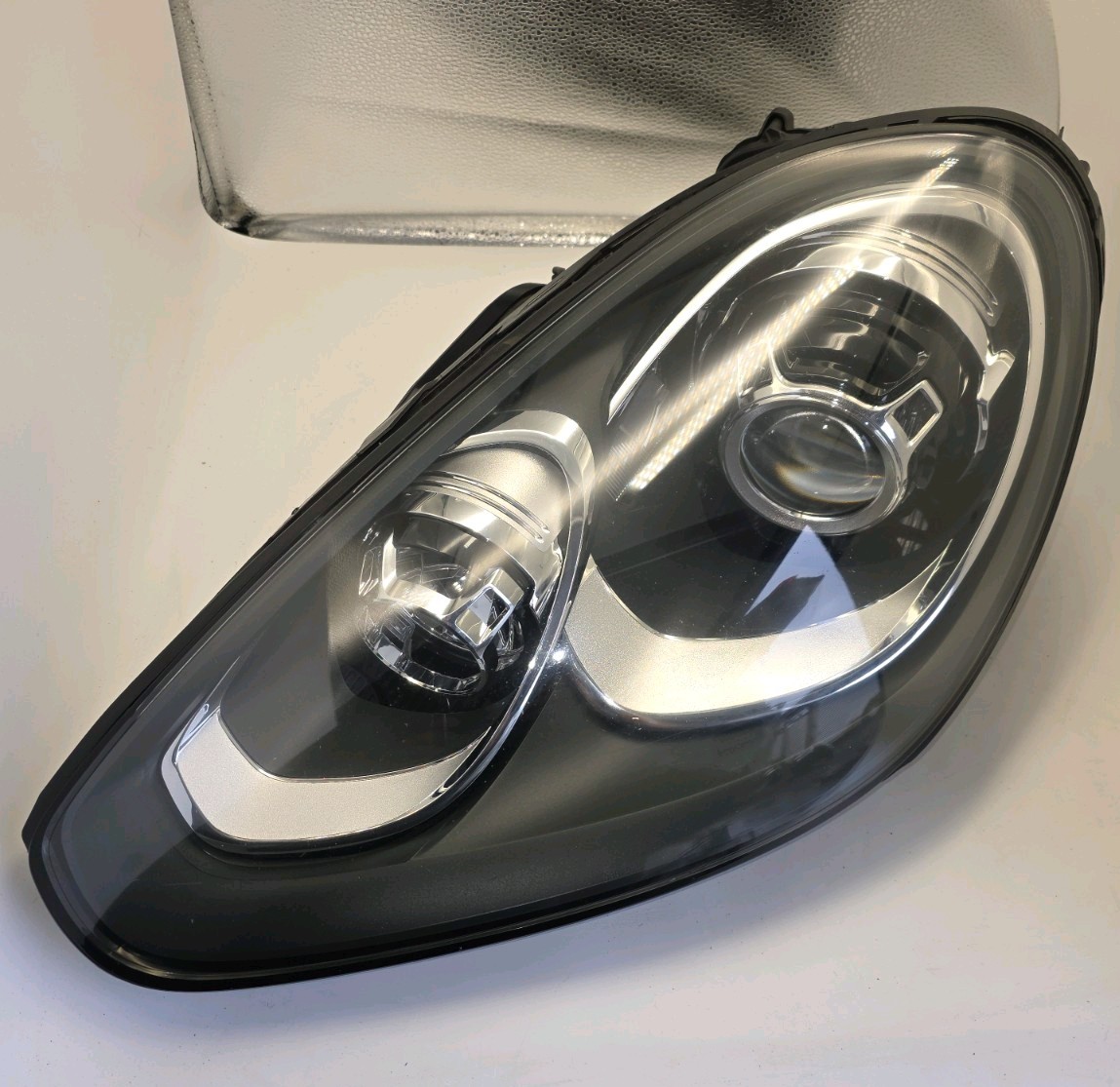 2015-2018 PORSCHE CAYENNE LEFT DRIVER SIDE COMPLETE XENON HID HEADLIGHT OEM 2015-2018 PORSCHE CAYENNE LEFT DRIVER SIDE COMPLETE XENON HID HEADLIGHT OEM
