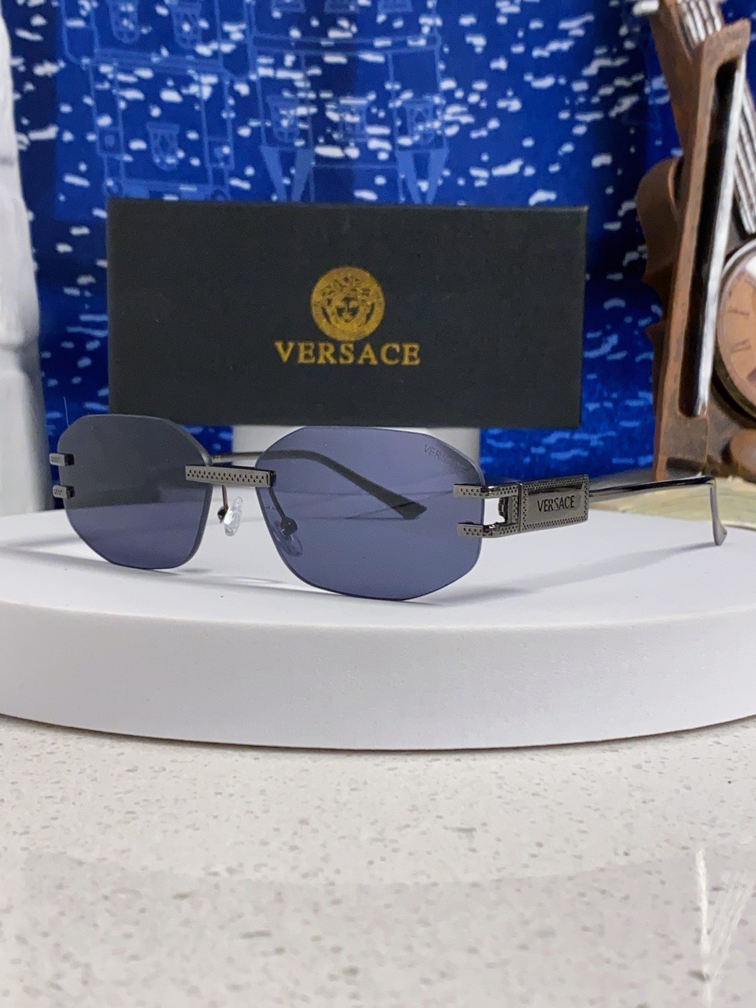 Versace VE2274 Rimless Sunglasses Unisex Sleek Fashion Daily Shades Versace VE2274 Rimless Sunglasses Unisex Sleek Fashion Daily Shades