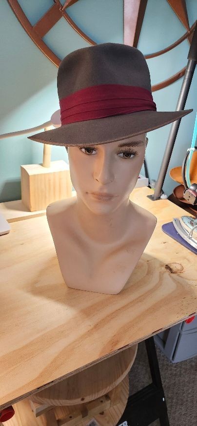 1940s Fedora size 7 1/4 1940s Fedora size 7 1/4