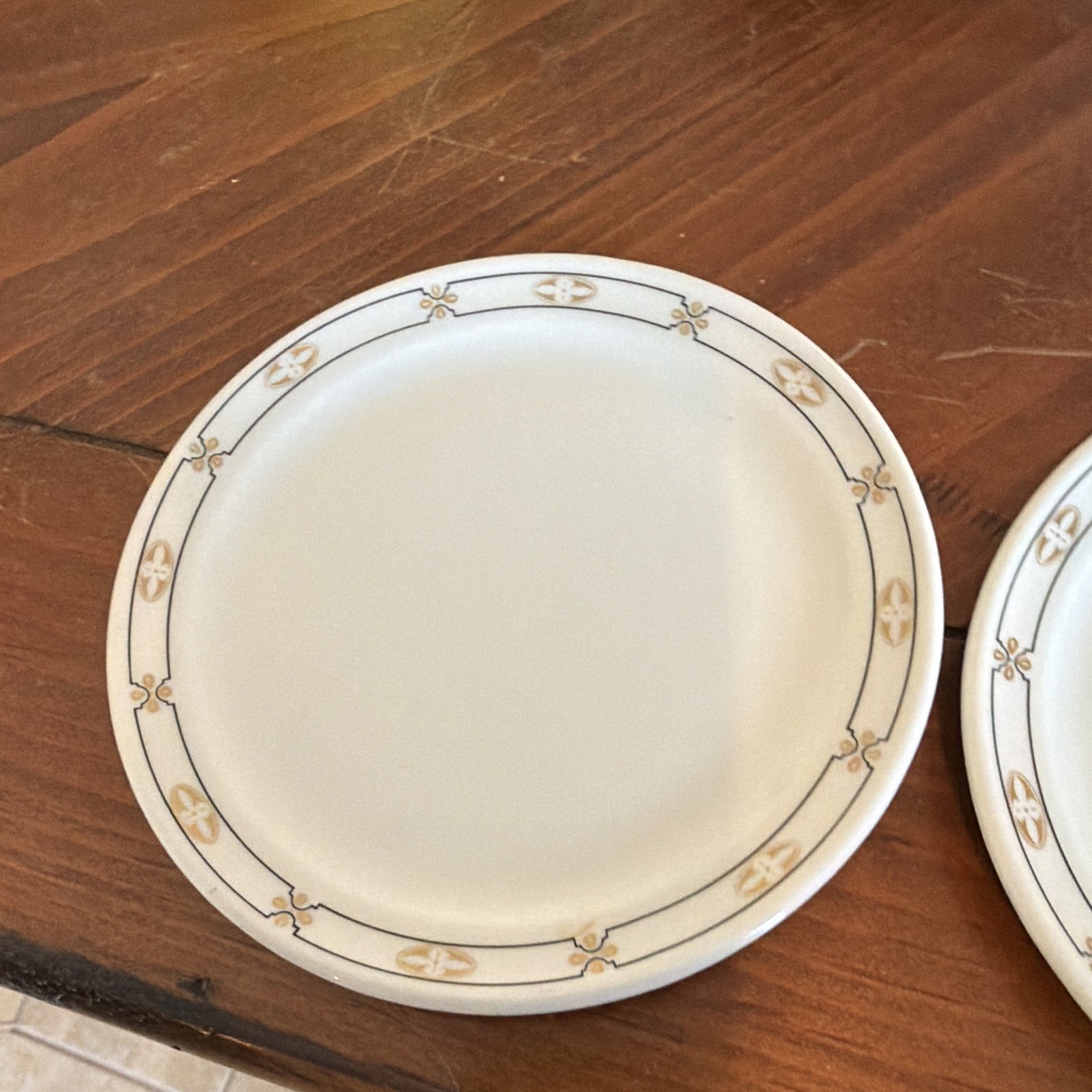 Mayer China Royalty 265 Bread Plate 6 in White w/ Gold Rim Round Geometric Mayer China Royalty 265 Bread Plate 6 in White w/ Gold Rim Round Geometric