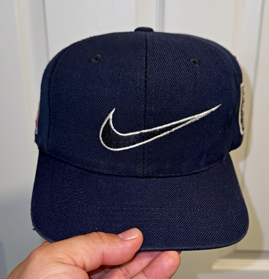 Nike vintage Oakland Raiders NFL Football Snapback Hat Cap Navy Blue