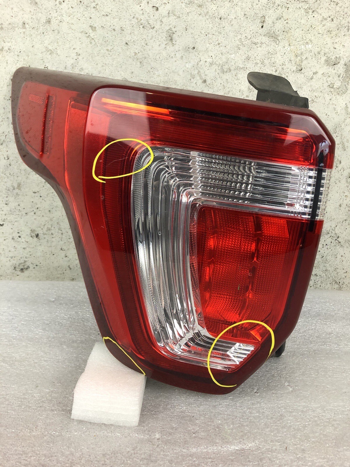 OEM 2011-2015 FORD EXPLORER TAIL LIGHT, LEFT DRIVER SIDE, FB53-13A580