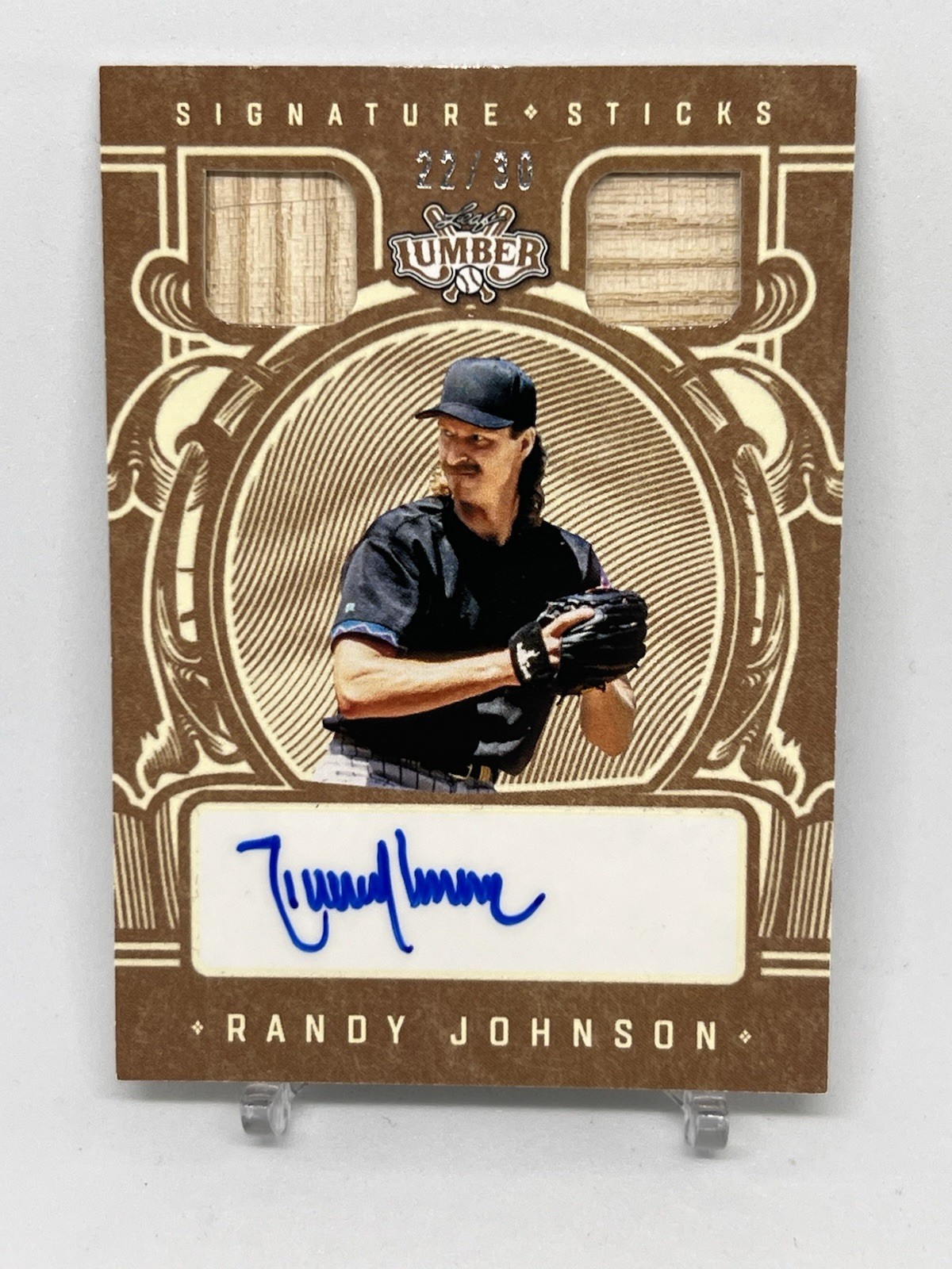 2025 Leaf Lumber Signature Sticks Randy Johnson #SS-RJ1 Bronze /30 Auto Relic 2025 Leaf Lumber Signature Sticks Randy Johnson #SS-RJ1 Bronze /30 Auto Relic