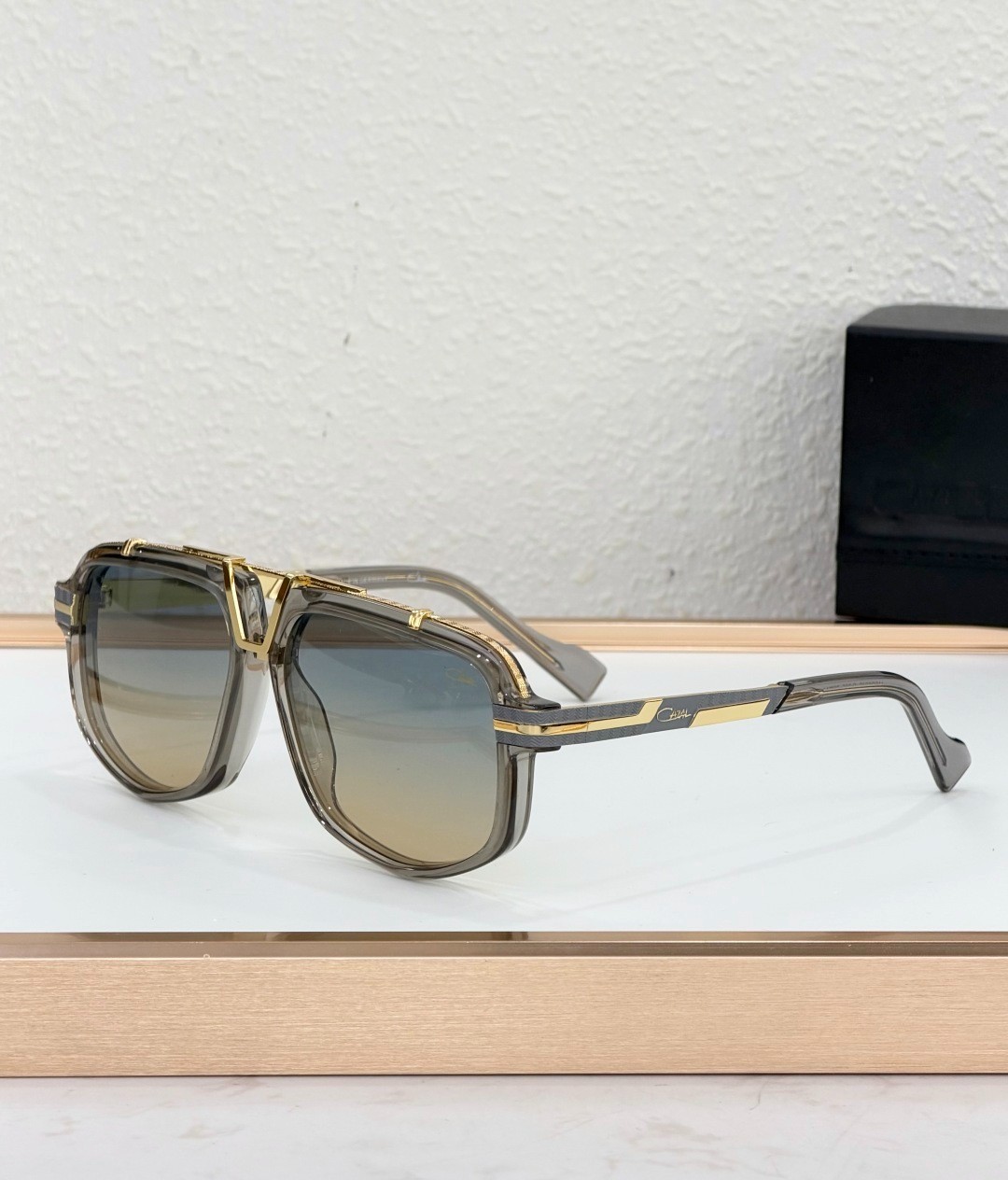 CAZAL MODEL：MOD8049 Sunglasses SIZE:60口14-145 - NEW