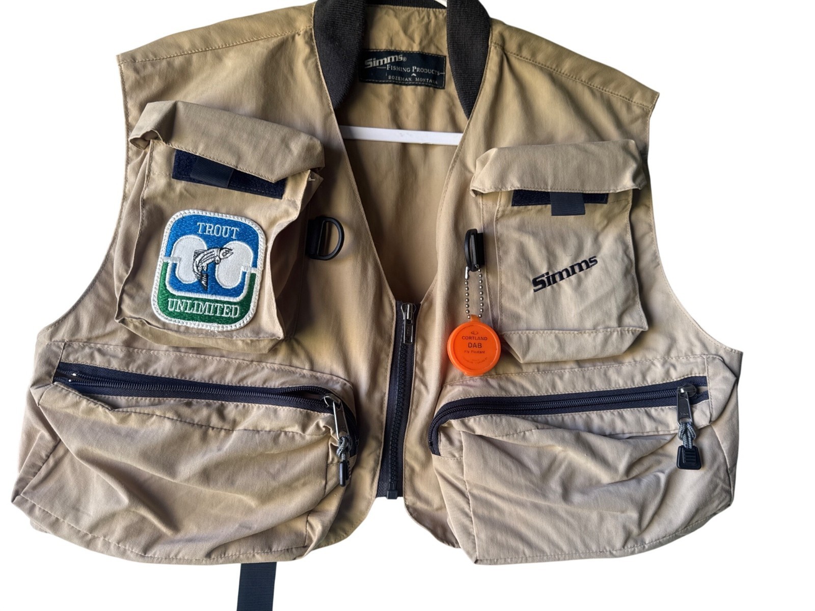 Simms Fly Fishing Vest Tan Trout Unlimited Patch + Fly Box & Eagle Claw Hooks