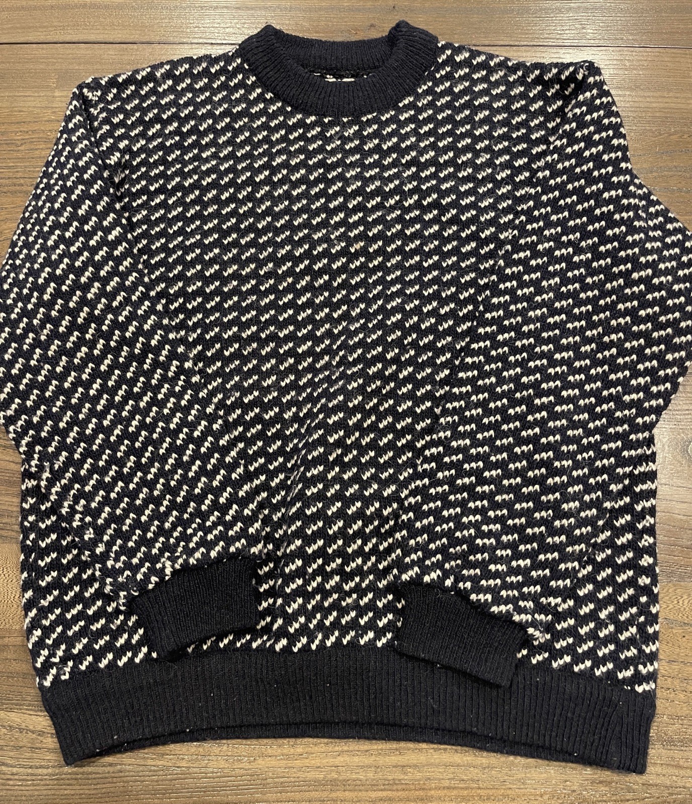 L.L. Bean Vintage Sweater Women\'s Extra Large Navy Blue White Made in Norway