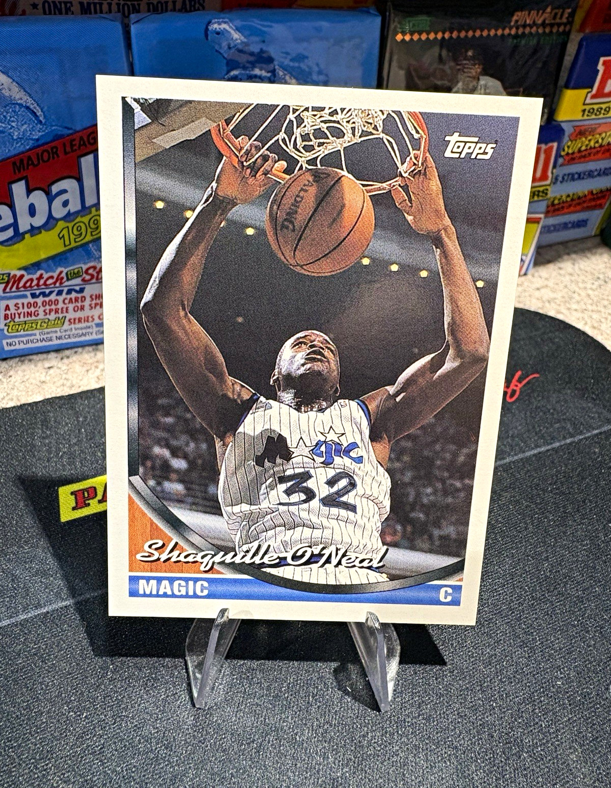 Topps 1992-93 Shaquille O'Neal Orlando Magic Rookie Basketball Card #181 Topps 1992-93 Shaquille O'Neal Orlando Magic Rookie Basketball Card #181