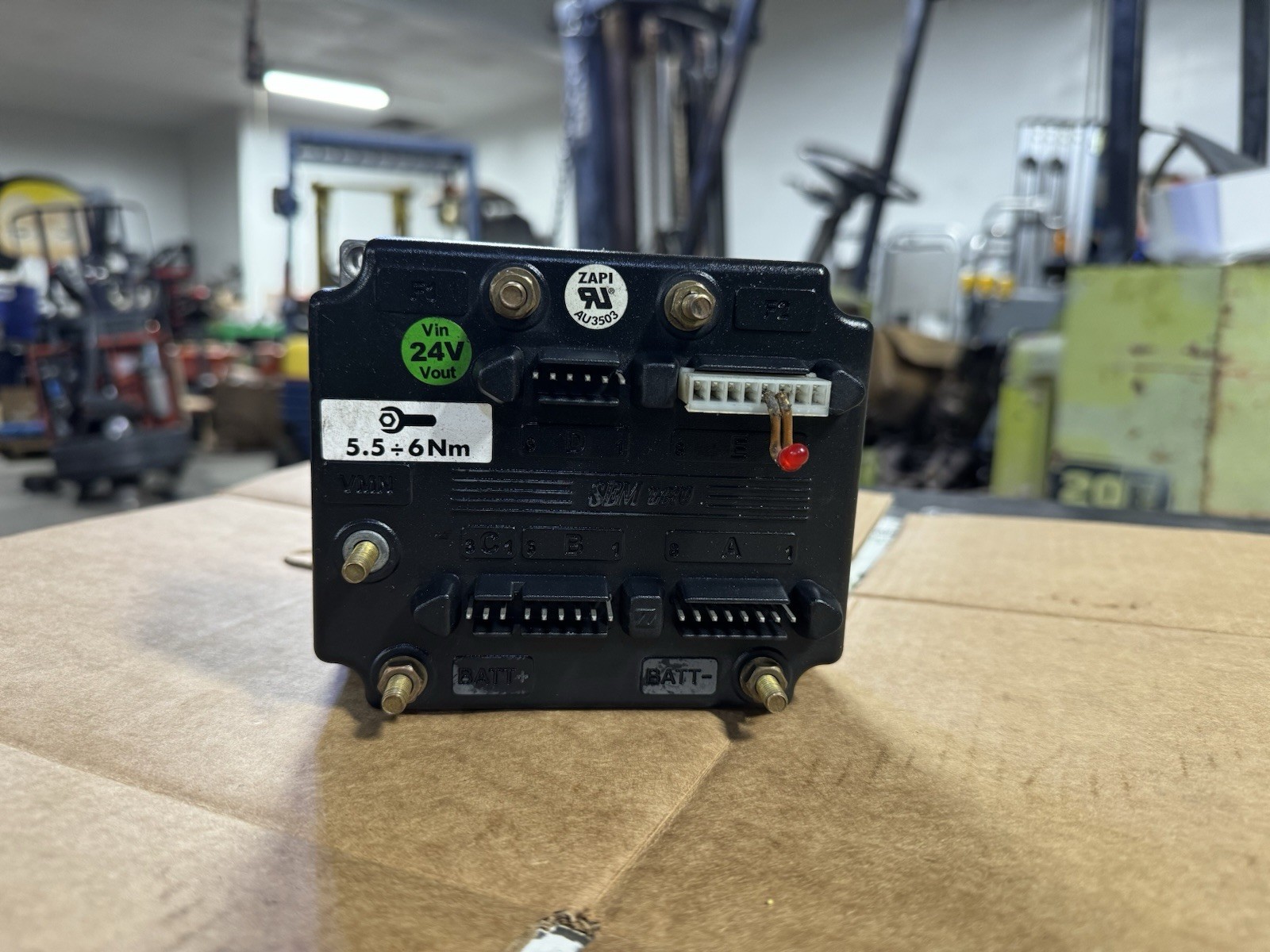 (REMAN) OEM CROWN FORKLIFT CONTROLLER - WP2300 ZAPI 813096-001 | 813096001