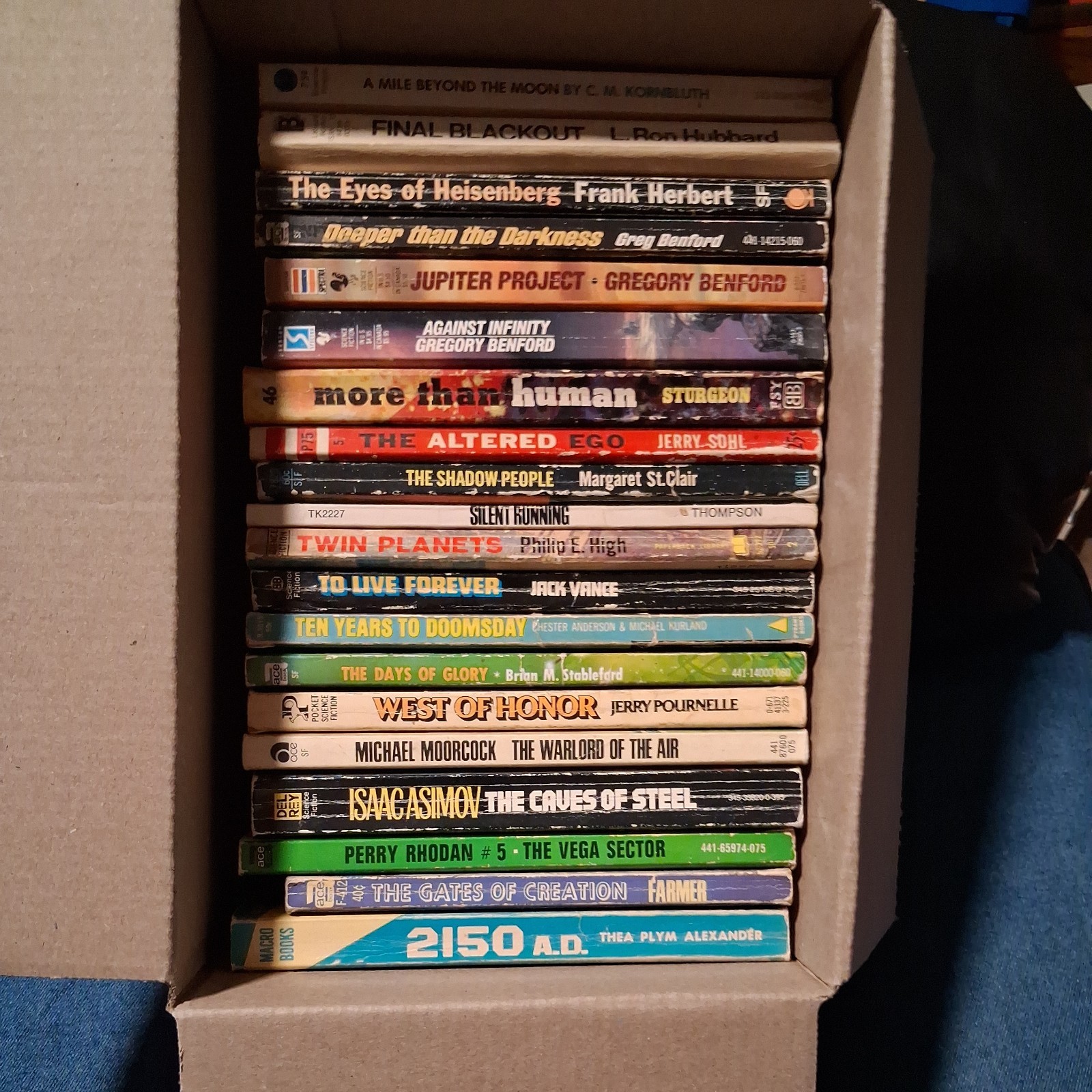 Vintage Sci-Fi Paperback Lot Of 20 (Box E) Vintage Sci-Fi Paperback Lot Of 20 (Box E)
