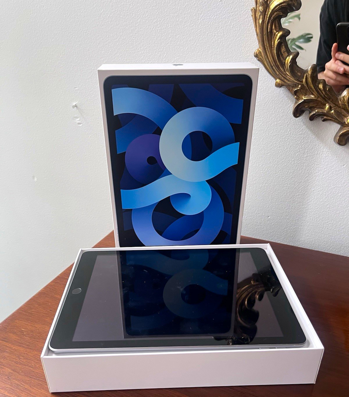 Apple iPad 5th Generation 32GB – Model A1822 – Gently Used Apple iPad 5th Generation 32GB – Model A1822 – Gently Used