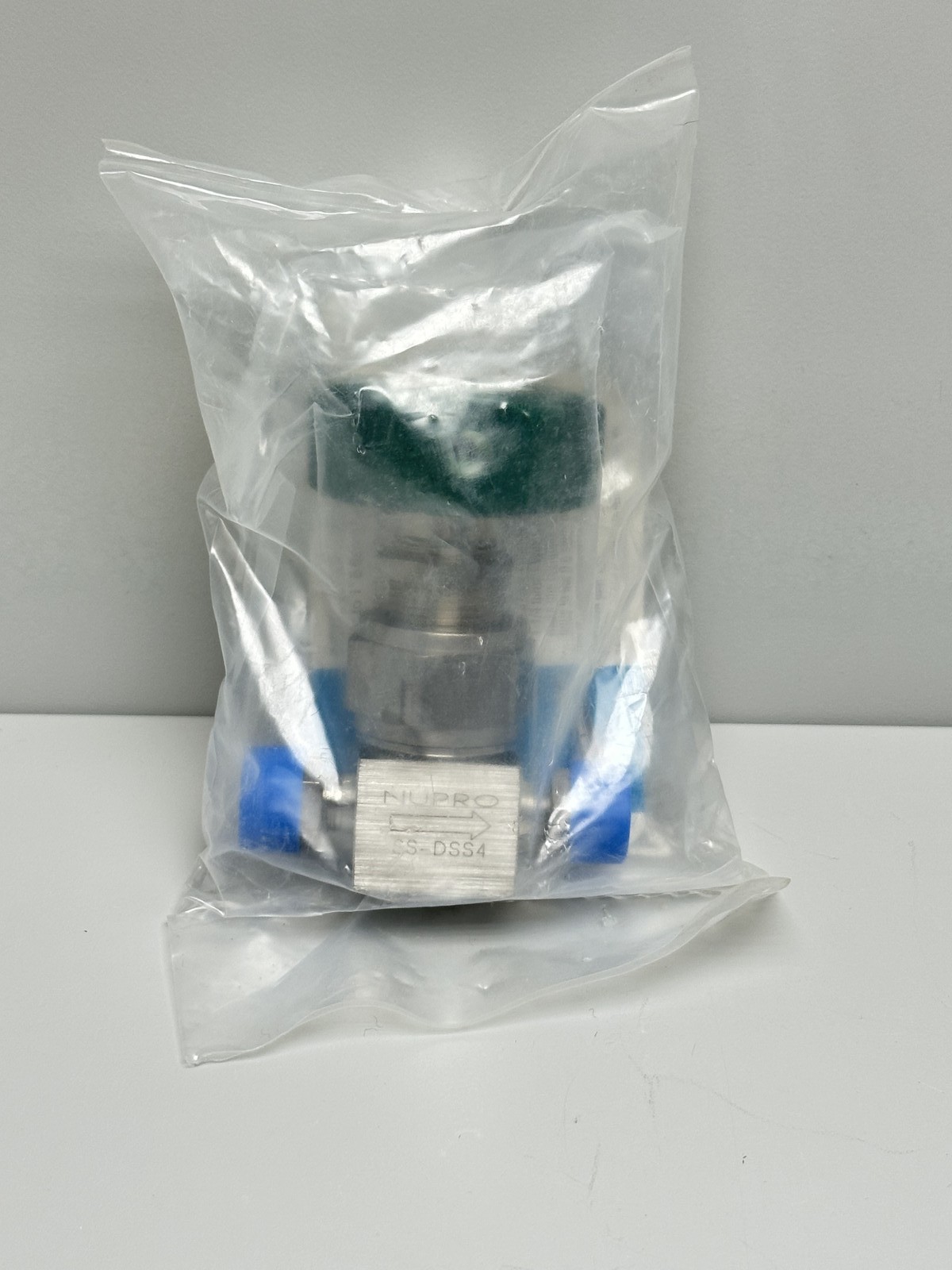 Nupro SS-DSS4 High Pressure Diaphragm Sealed Valve, 1/4\