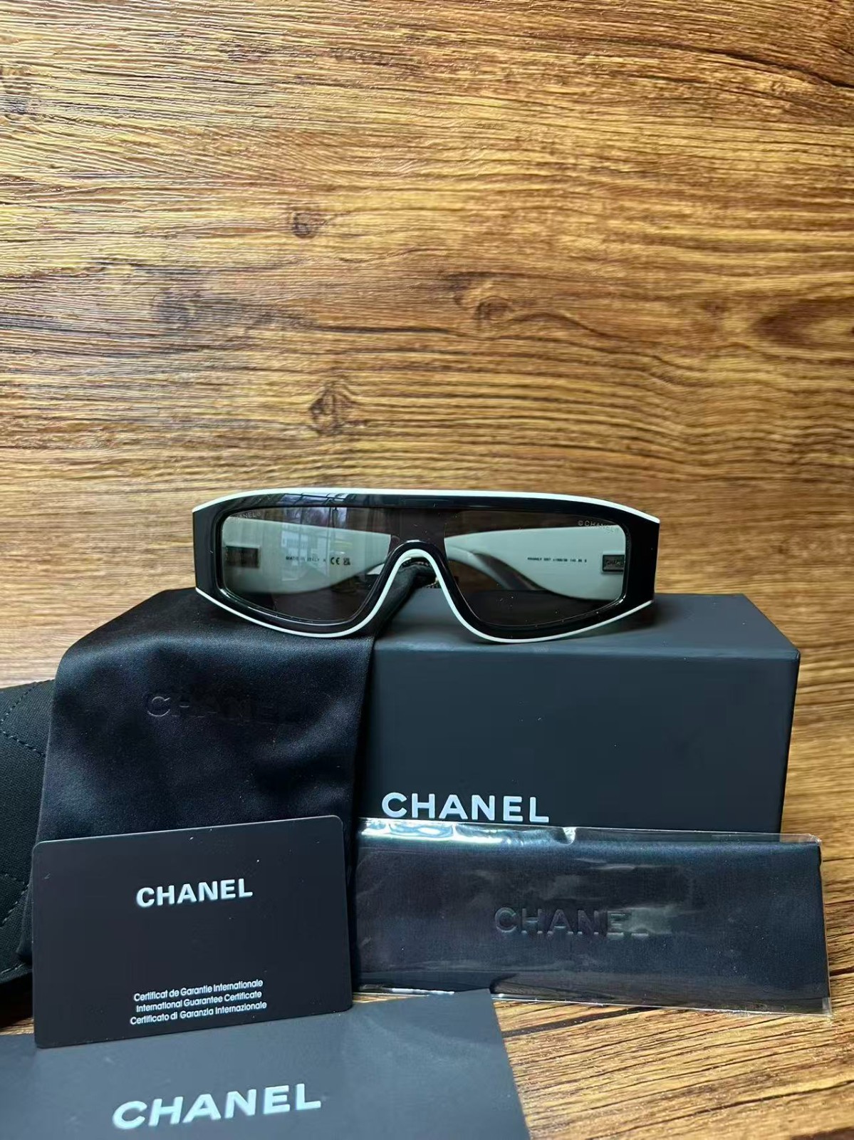 CHANEL SUNGLASSES BLACK WHITE FRAME 100% AUTHENTIC CLASSIC 6057 CAT EYE SHIELD