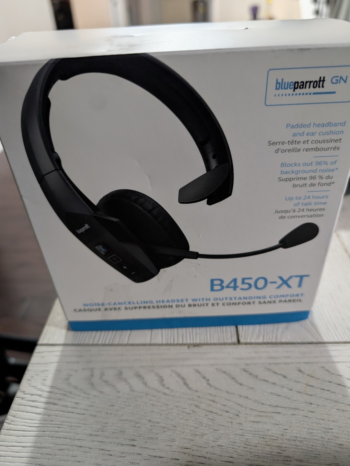 Blueparrott B450-XT Noise Bluetooth Headset 24 Hours Of Talk Time Blueparrott B450-XT Noise Bluetooth Headset 24 Hours Of Talk Time