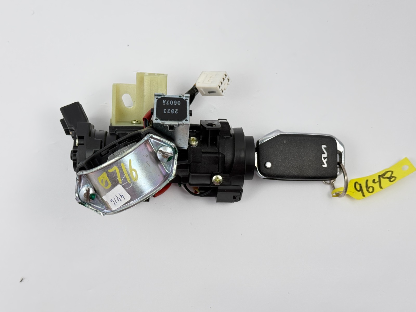 2022-2024 Kia Forte IGNITION SWITCH LOCK CYLINDER W/ KEY OEM