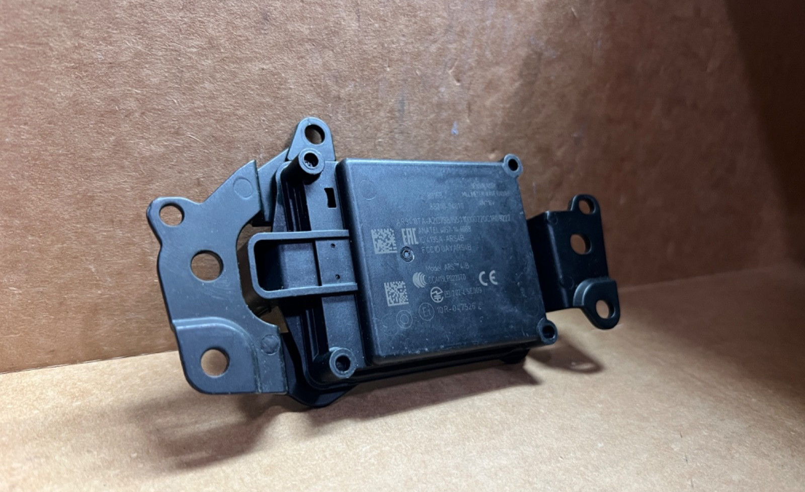 OEM 2018-21 Toyota Tacoma Front Cruise Distance Radar Sensor Module 88210-04010 OEM 2018-21 Toyota Tacoma Front Cruise Distance Radar Sensor Module 88210-04010