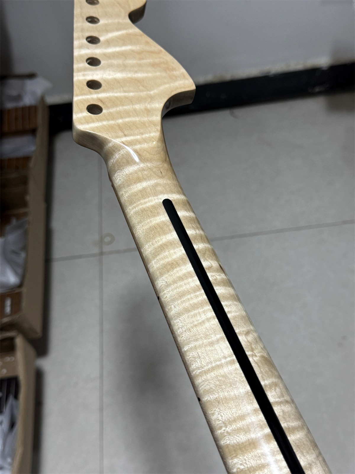 Reverse Big head Gloss stainless 22Fret Flame maple Electric guitar neck part