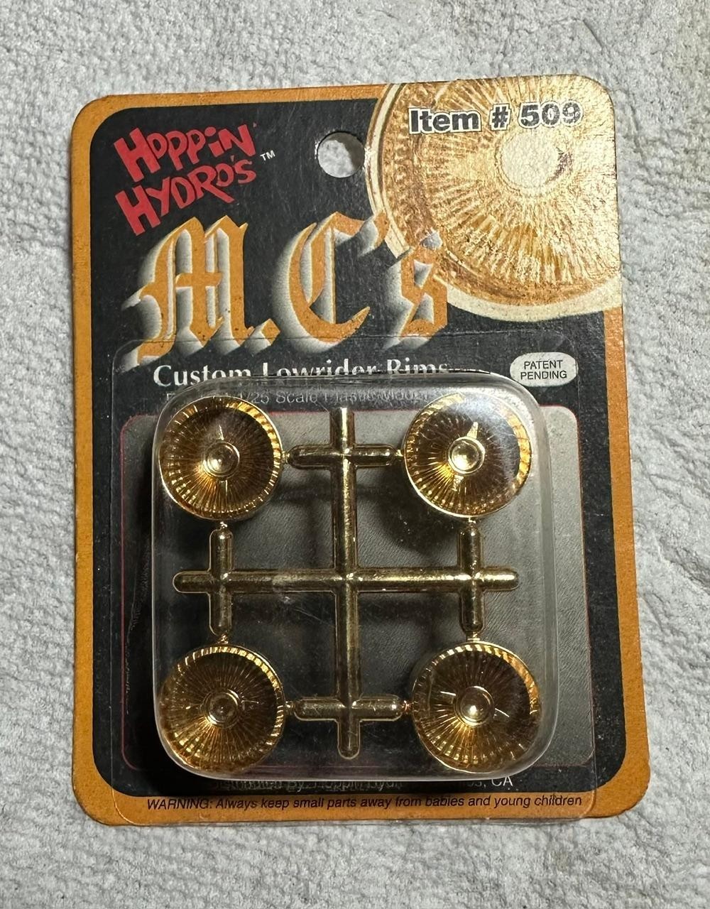 Hoppin Hydros 1/24 1/25 Custom Lowrider Rims Wheels Gold Chrome #509 NOS Hoppin Hydros 1/24 1/25 Custom Lowrider Rims Wheels Gold Chrome #509 NOS