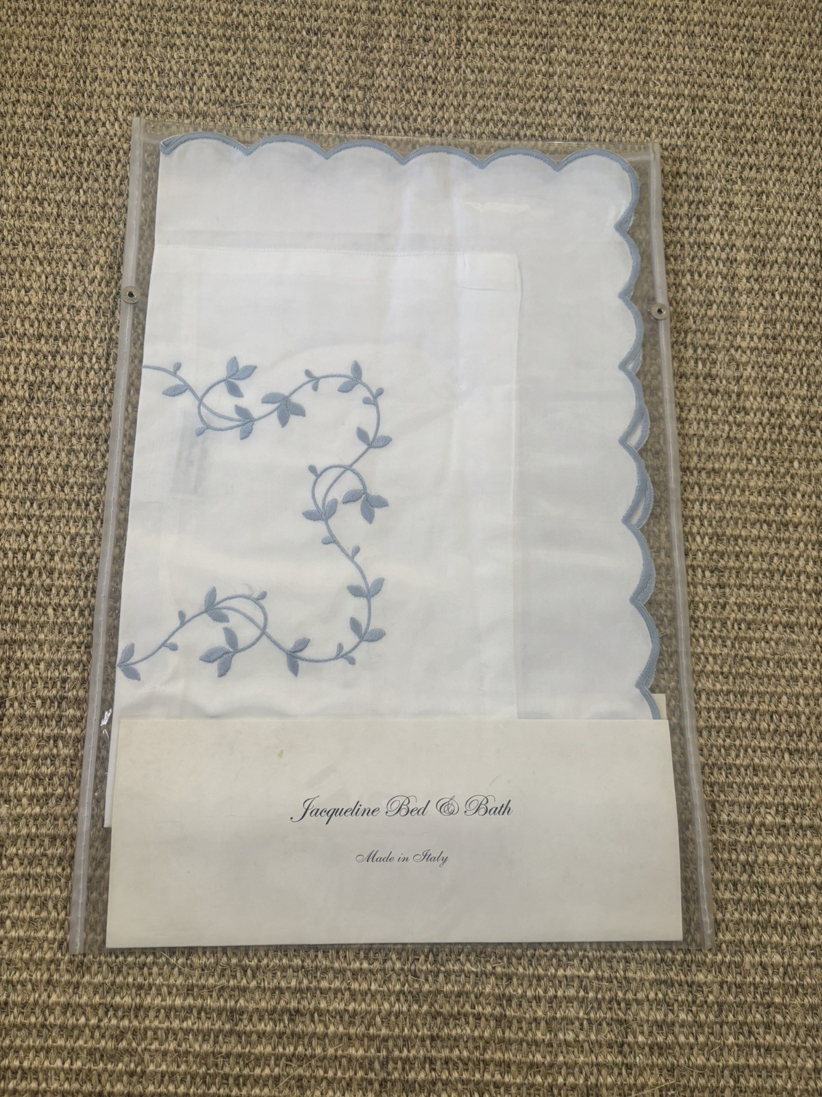NIP Luxury Italian Embroidered Bedding, Egyptian Cotton Sateen New in Package NIP Luxury Italian Embroidered Bedding, Egyptian Cotton Sateen New in Package
