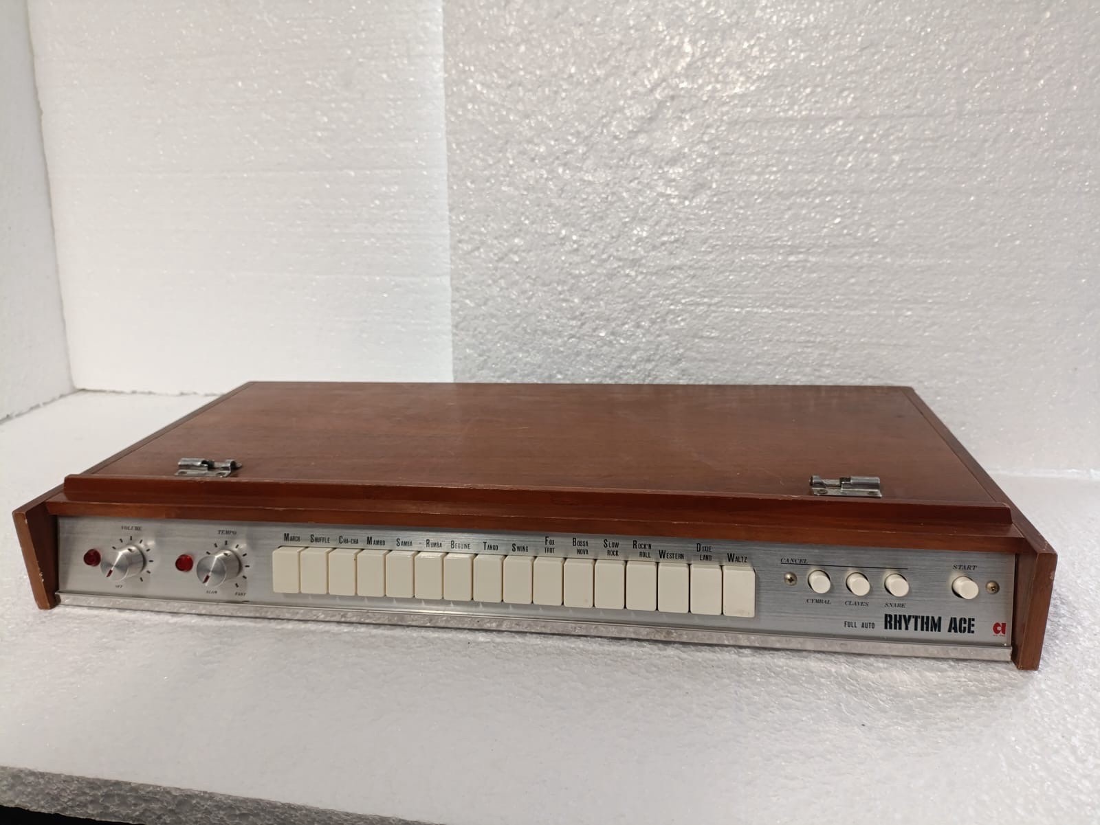 Rhythm Ace FR-2L Full Auto Vintage Analog Drum Machine 1/4” TESTED & WORKS Rhythm Ace FR-2L Full Auto Vintage Analog Drum Machine 1/4” TESTED & WORKS
