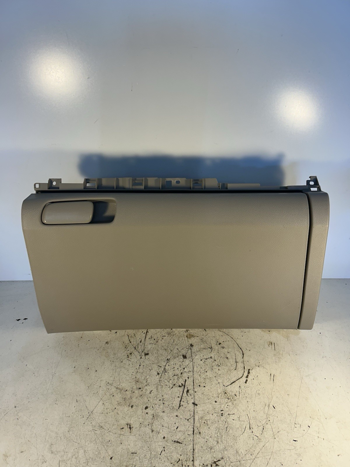 2013-2017 Honda Accord Tan Glove Box Assembly OEM 2013-2017 Honda Accord Tan Glove Box Assembly OEM