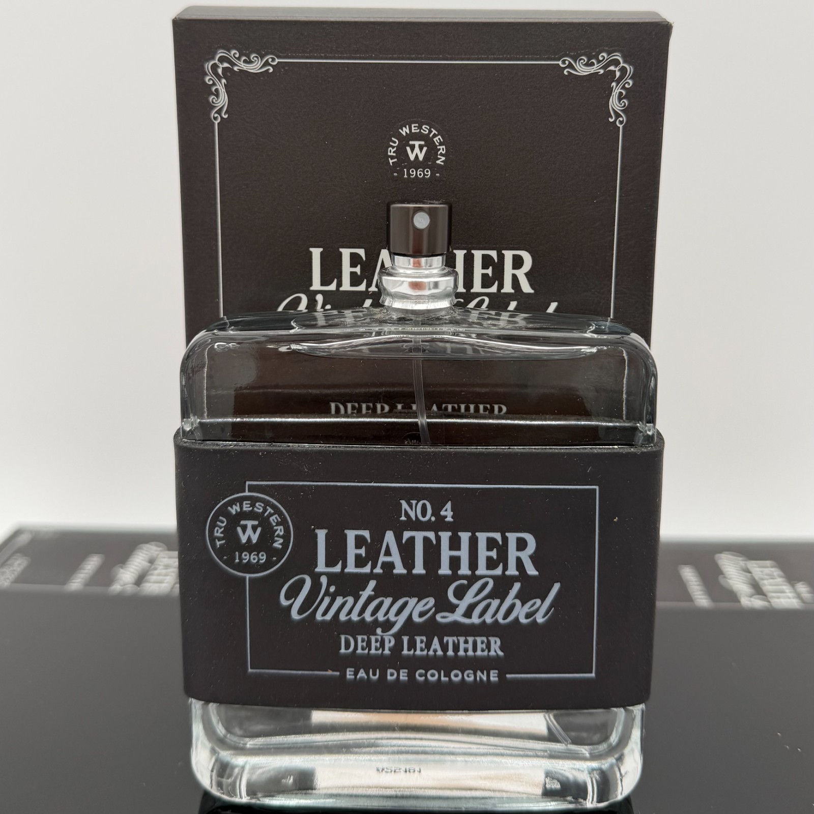 Tru Western Men\'s Vintage Label Deep Leather No 4. 3.4oz Cologne 98089 No cap Tru Western Men\'s Vintage Label Deep Leather No 4. 3.4oz Cologne 98089 No cap