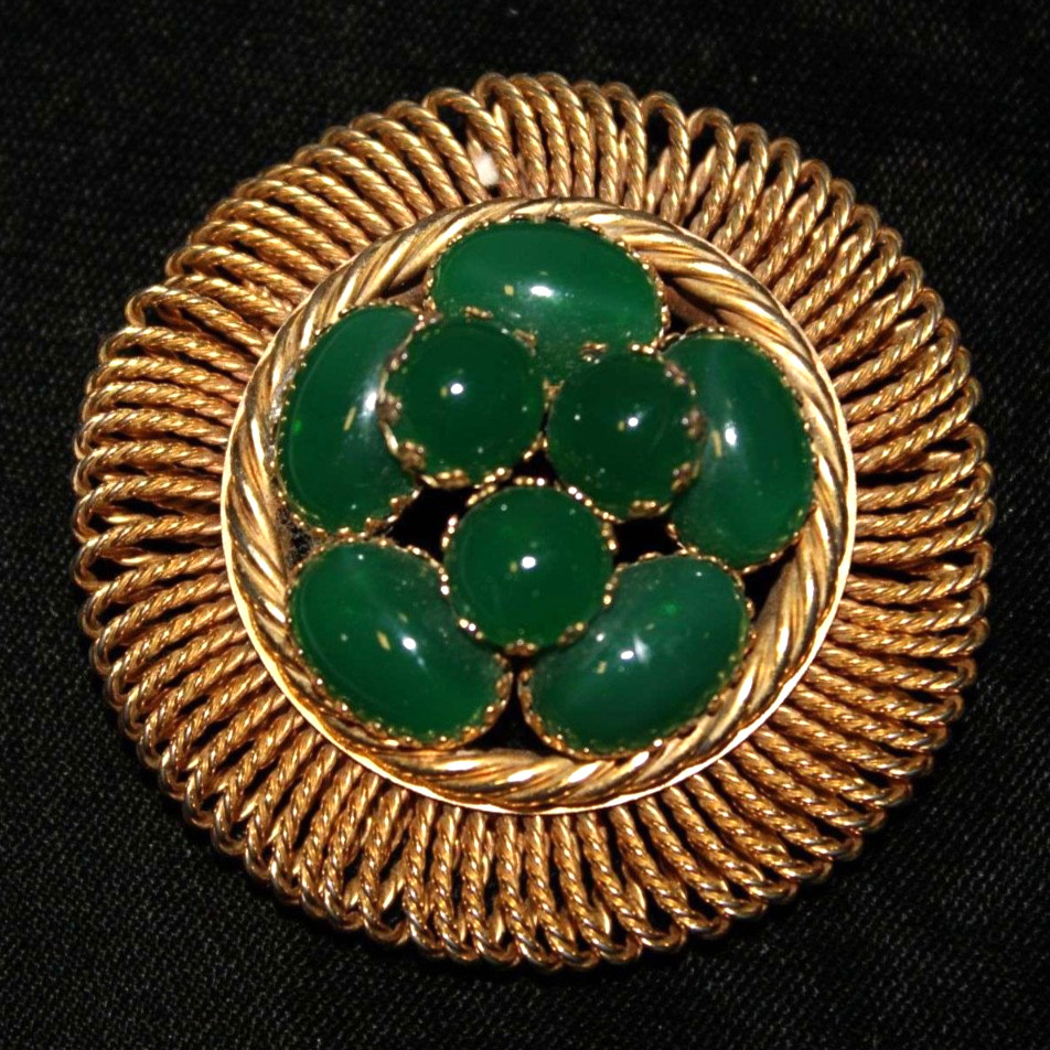 Rare Vintage 1960s Signed Napier Cluster Faux-Jade peaking glass pin Brooch Rare Vintage 1960s Signed Napier Cluster Faux-Jade peaking glass pin Brooch