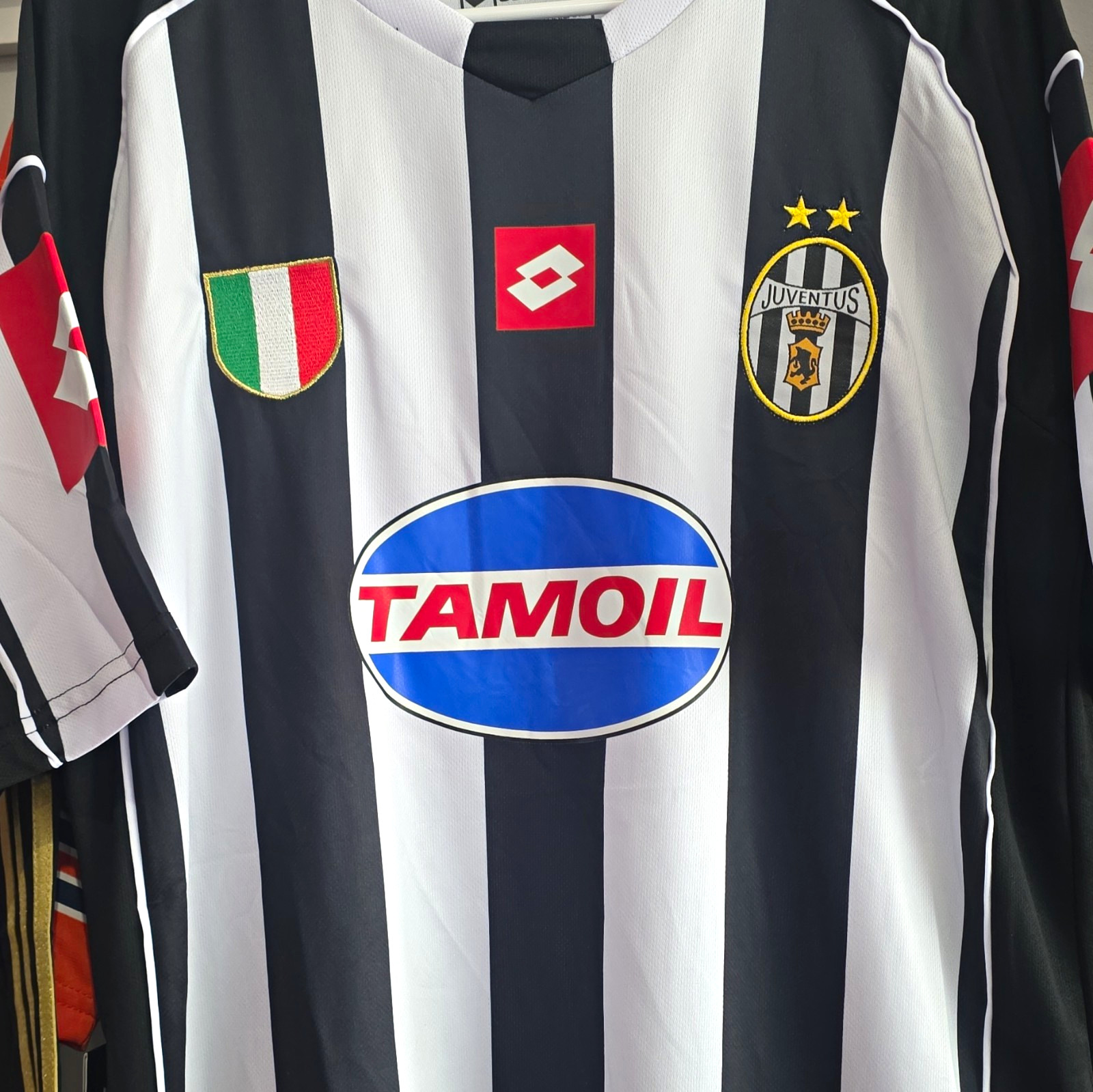 Lotto Juventus Black/White Striped Soccer Jersey Men’s XL TAMOIL Lotto Juventus Black/White Striped Soccer Jersey Men’s XL TAMOIL