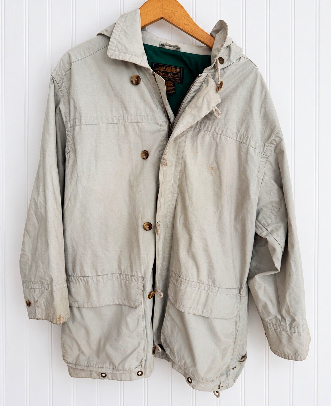 Vintage 80s-90s Eddie Bauer Men’s Beige Rain Jacket Smock- Medium Vintage 80s-90s Eddie Bauer Men’s Beige Rain Jacket Smock- Medium