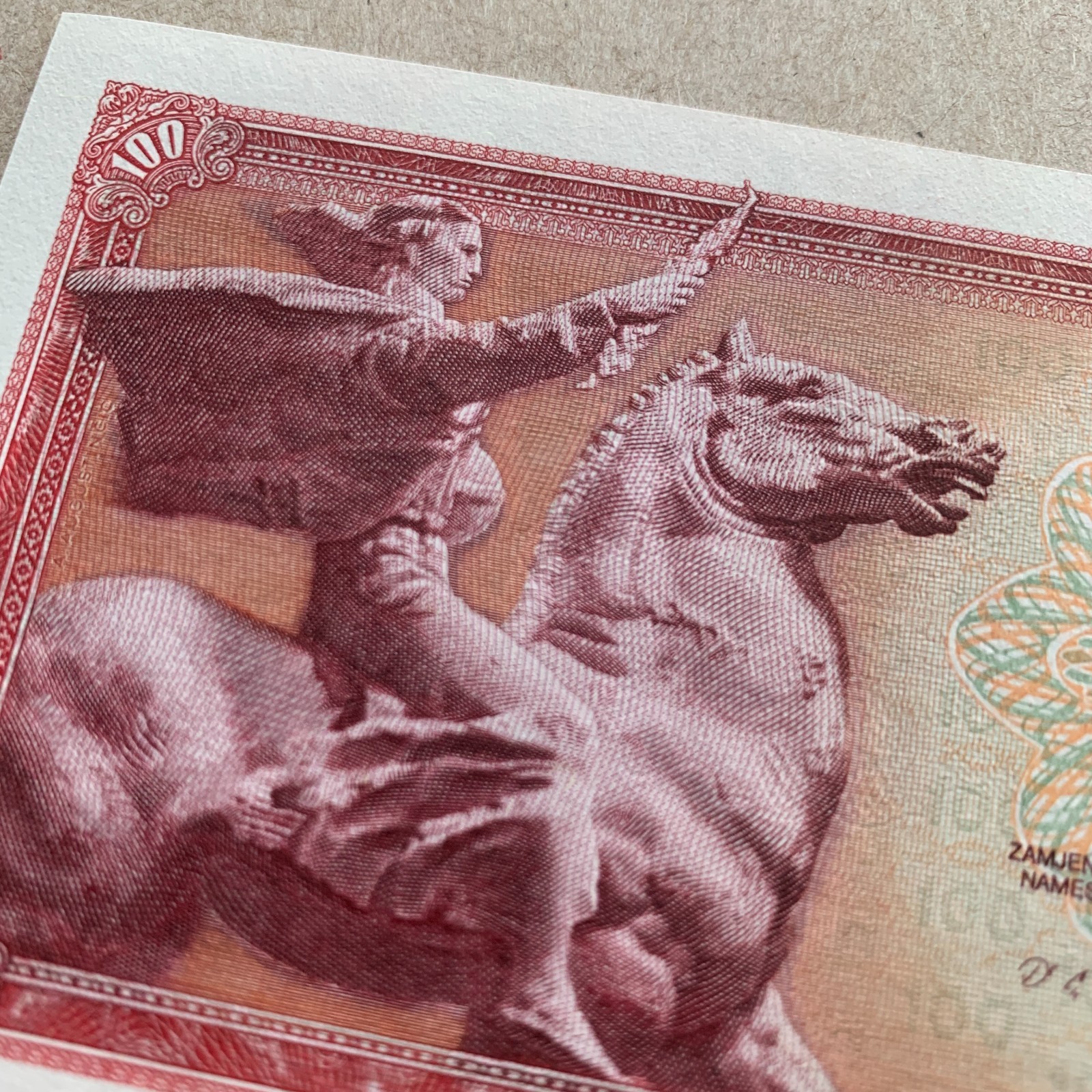 Yugoslavia 100 Dinara Banknote 1986 Yugoslavian Currency Red Paper Money Note