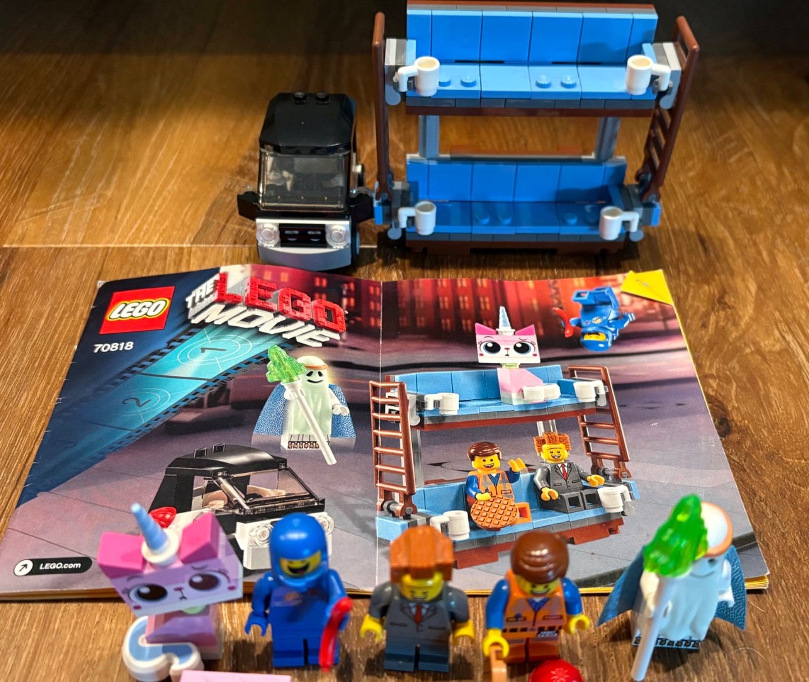 LEGO The LEGO Movie: Double-Decker Couch (70818) Complete with all minifigures