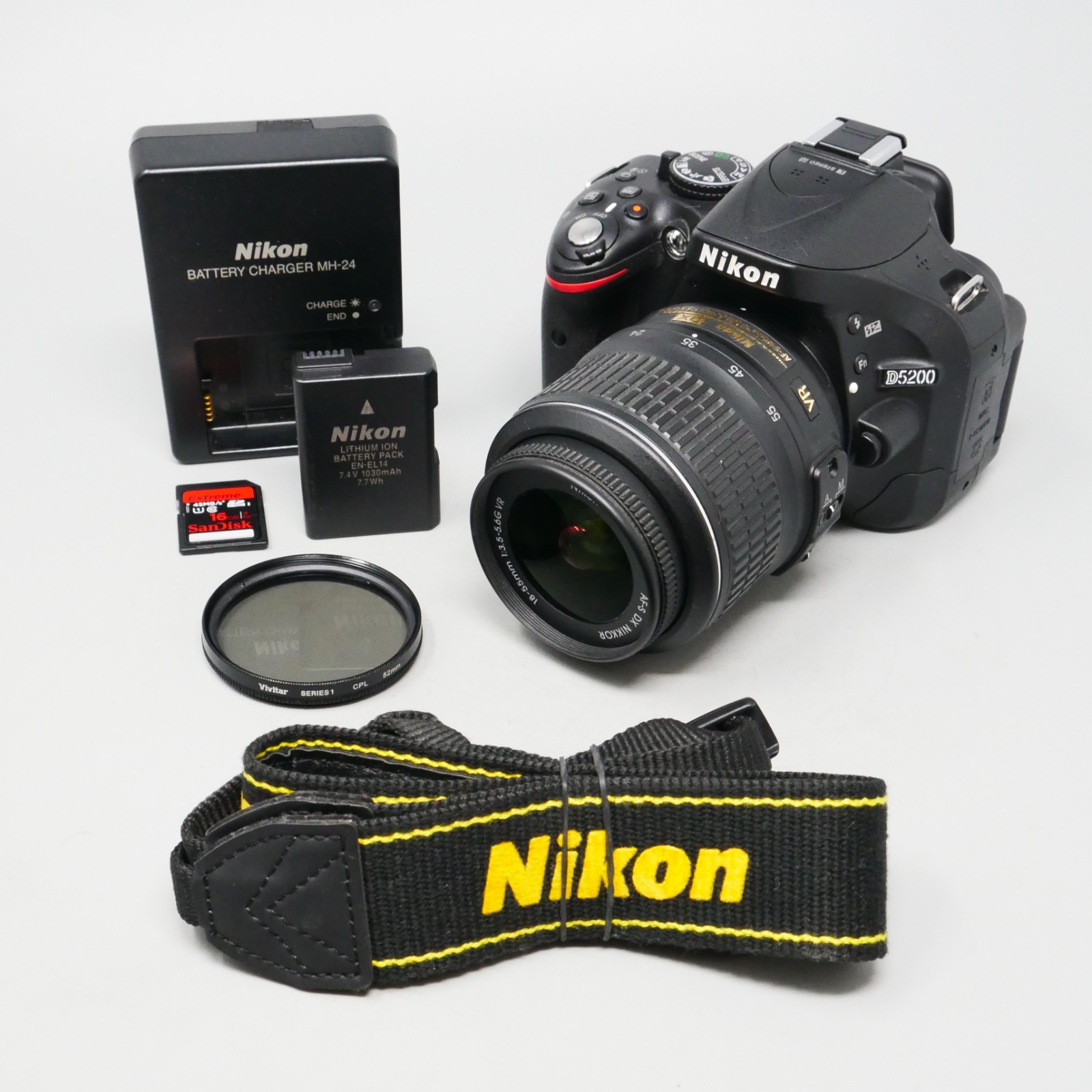 Nikon D5200 24.1MP DSLR Camera Black (w/ AF-S DX 18-55mm Lens) - 4,620 Clicks Nikon D5200 24.1MP DSLR Camera Black (w/ AF-S DX 18-55mm Lens) - 4,620 Clicks