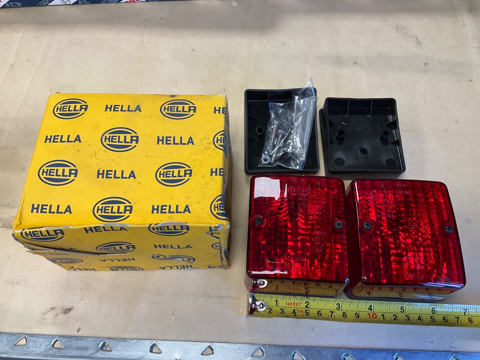 2 X HELLA REAR FOG LAMPS UNIVERSAL