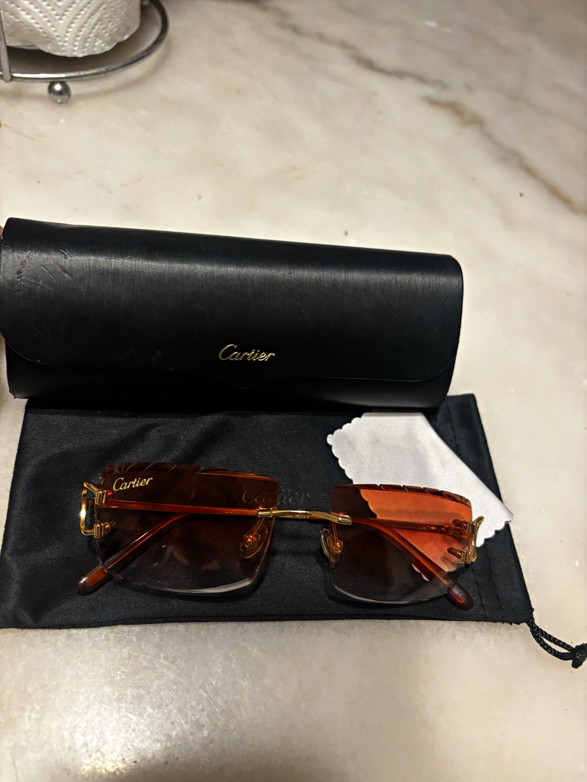 Cartier Rimless Sunglasses Metal Gold Frame Brown Gradient Lenses w/ Case Cartier Rimless Sunglasses Metal Gold Frame Brown Gradient Lenses w/ Case