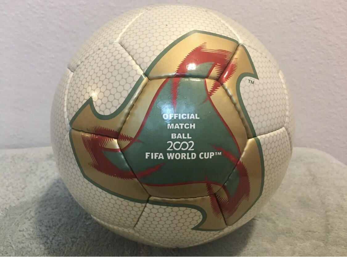 Adidas World Cup 2002 Korea & Japan Fevernova Match Soccer ball Size 5 Ronaldo Adidas World Cup 2002 Korea & Japan Fevernova Match Soccer ball Size 5 Ronaldo