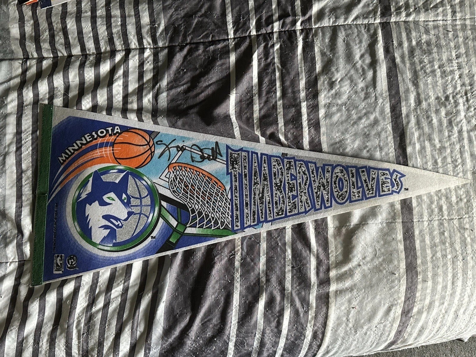 1995 Signature Rookies Kevin Garnett Autographed Tag Express Pennant ROOKIE COA