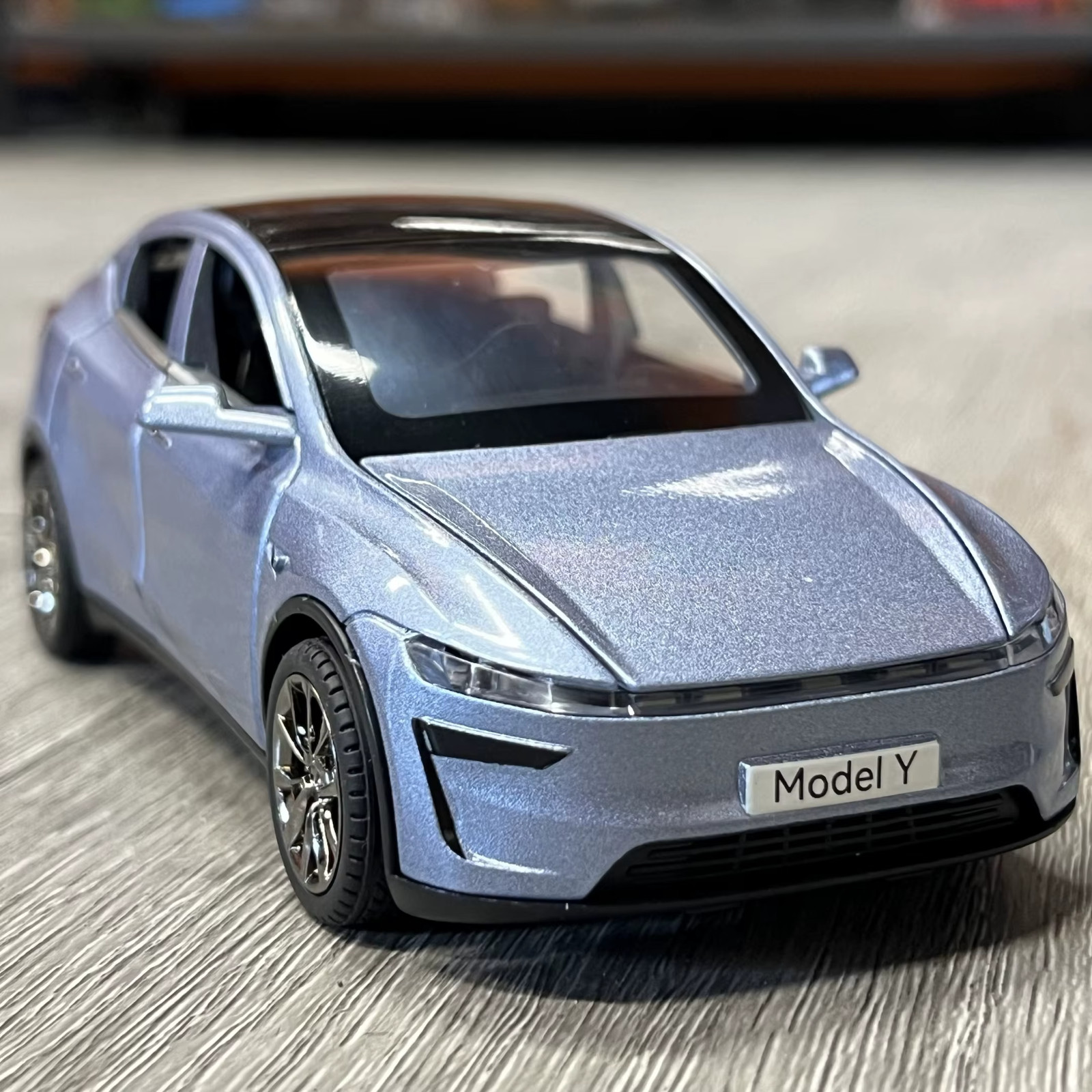 1:32 Tesla Model Y Diecast Car – Alloy Electric SUV w/ Sound Light Pull-Back Toy 1:32 Tesla Model Y Diecast Car – Alloy Electric SUV w/ Sound Light Pull-Back Toy