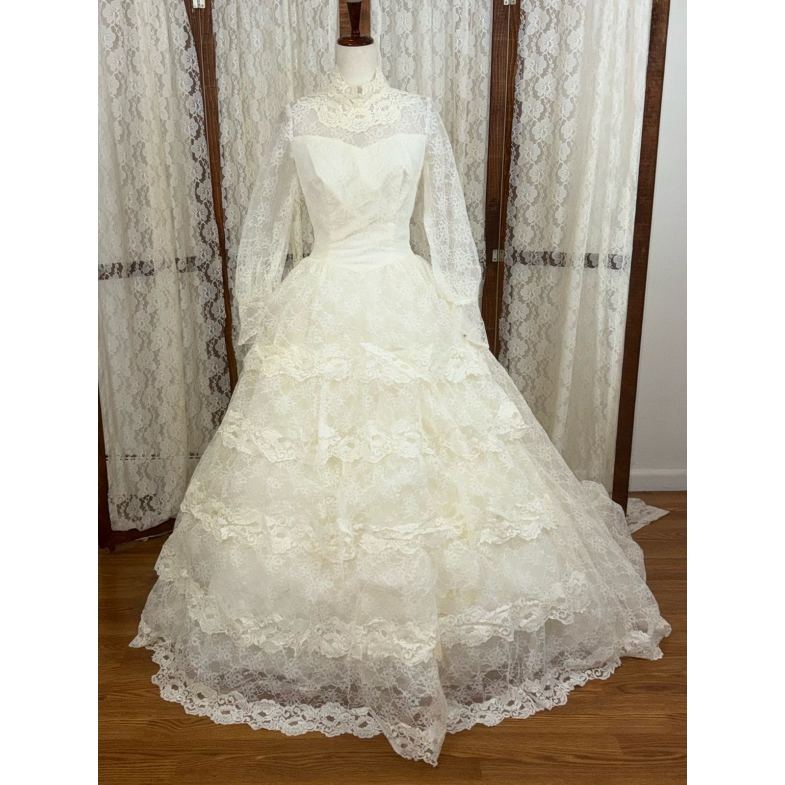 Stunning Vintage 1950s Cupcake Lace Tiered Wedding Gown Stunning Vintage 1950s Cupcake Lace Tiered Wedding Gown