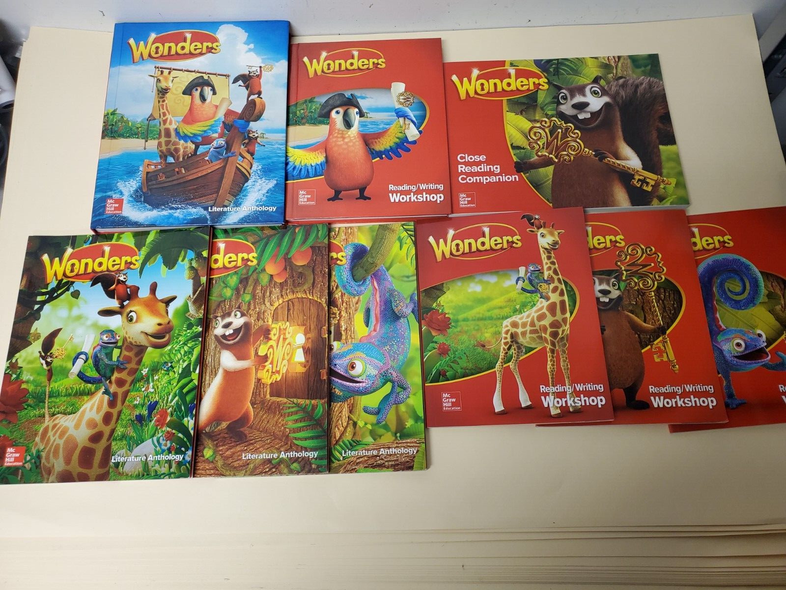 Mcgraw Hill Reading Wonders Grade 1 - Complete set - 9 books 