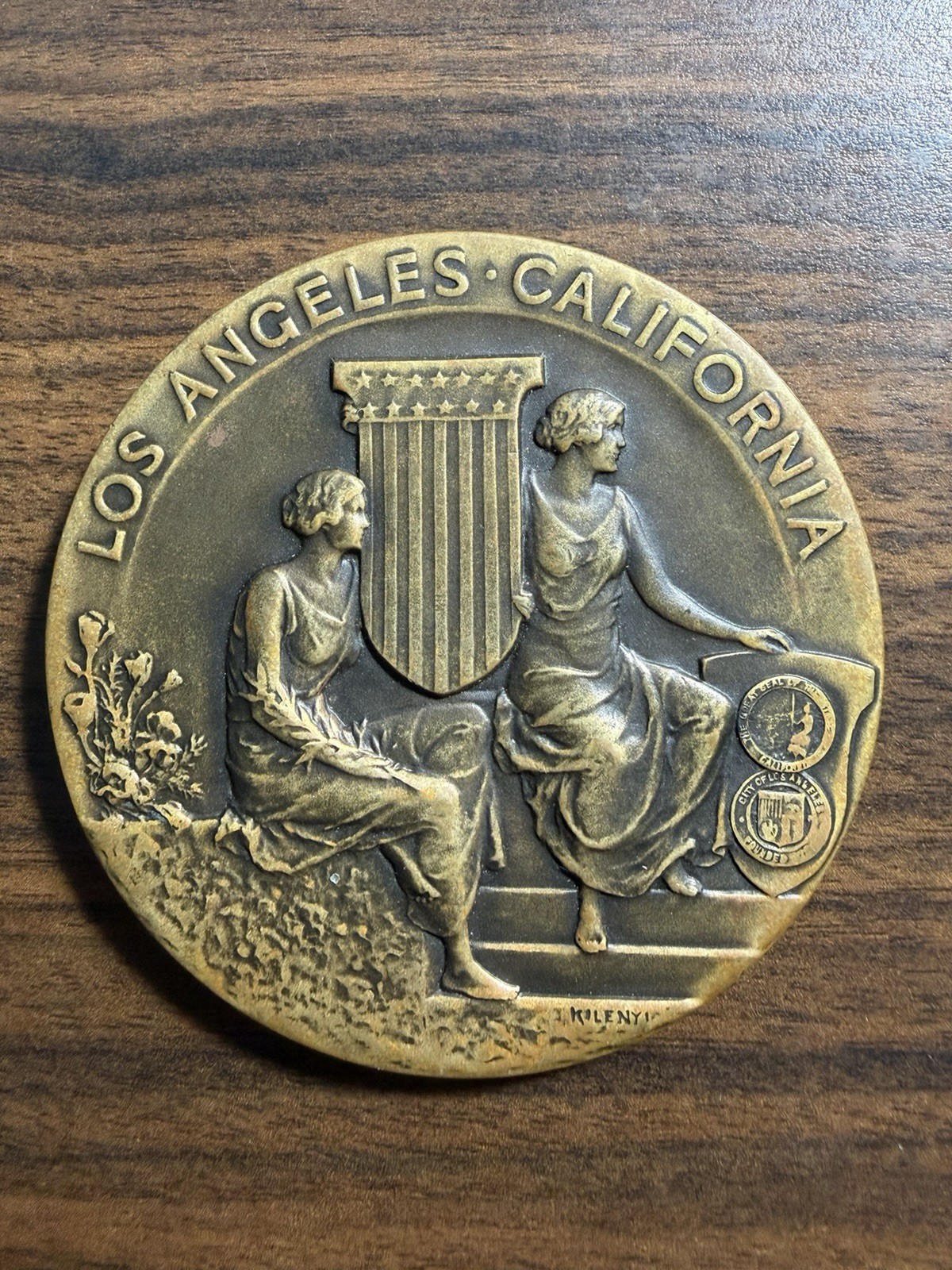 1932 Los Angeles Summer Olympics Participation Medal – Whitehead & Hoag 1932 Los Angeles Summer Olympics Participation Medal – Whitehead & Hoag