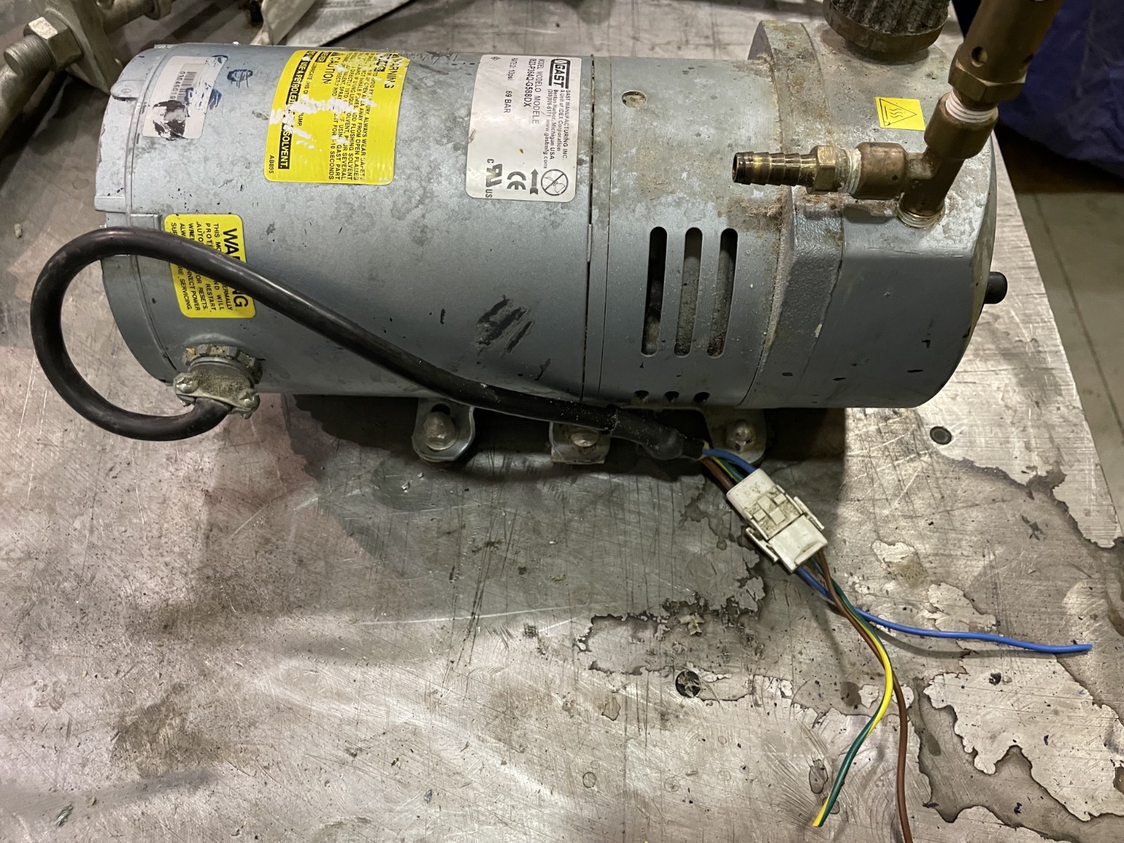 GAST 0523-P364Q-G588DX VACUUM PUMP GAST 0523-P364Q-G588DX VACUUM PUMP