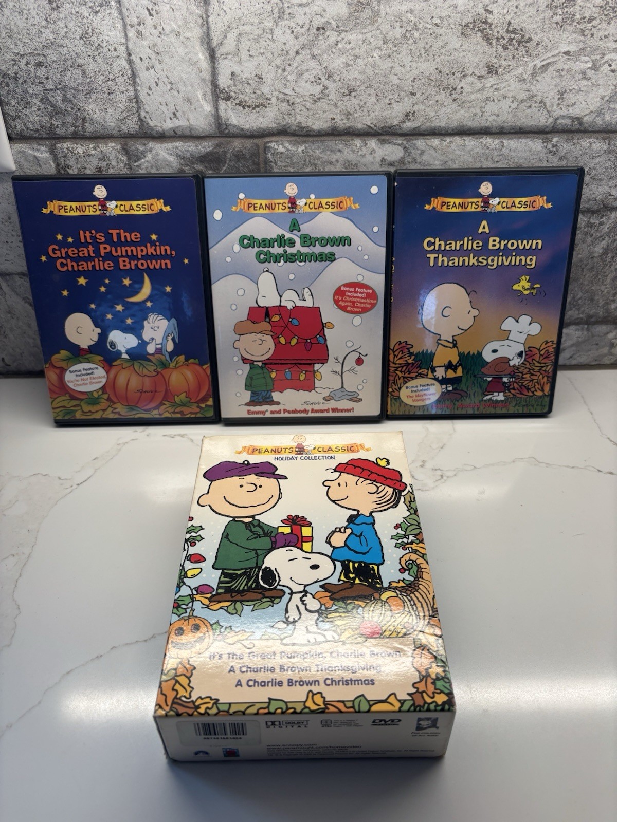 Peanuts - Classic Holiday Collection Gift Set (DVD, 2000, 3-Disc Set) Peanuts - Classic Holiday Collection Gift Set (DVD, 2000, 3-Disc Set)