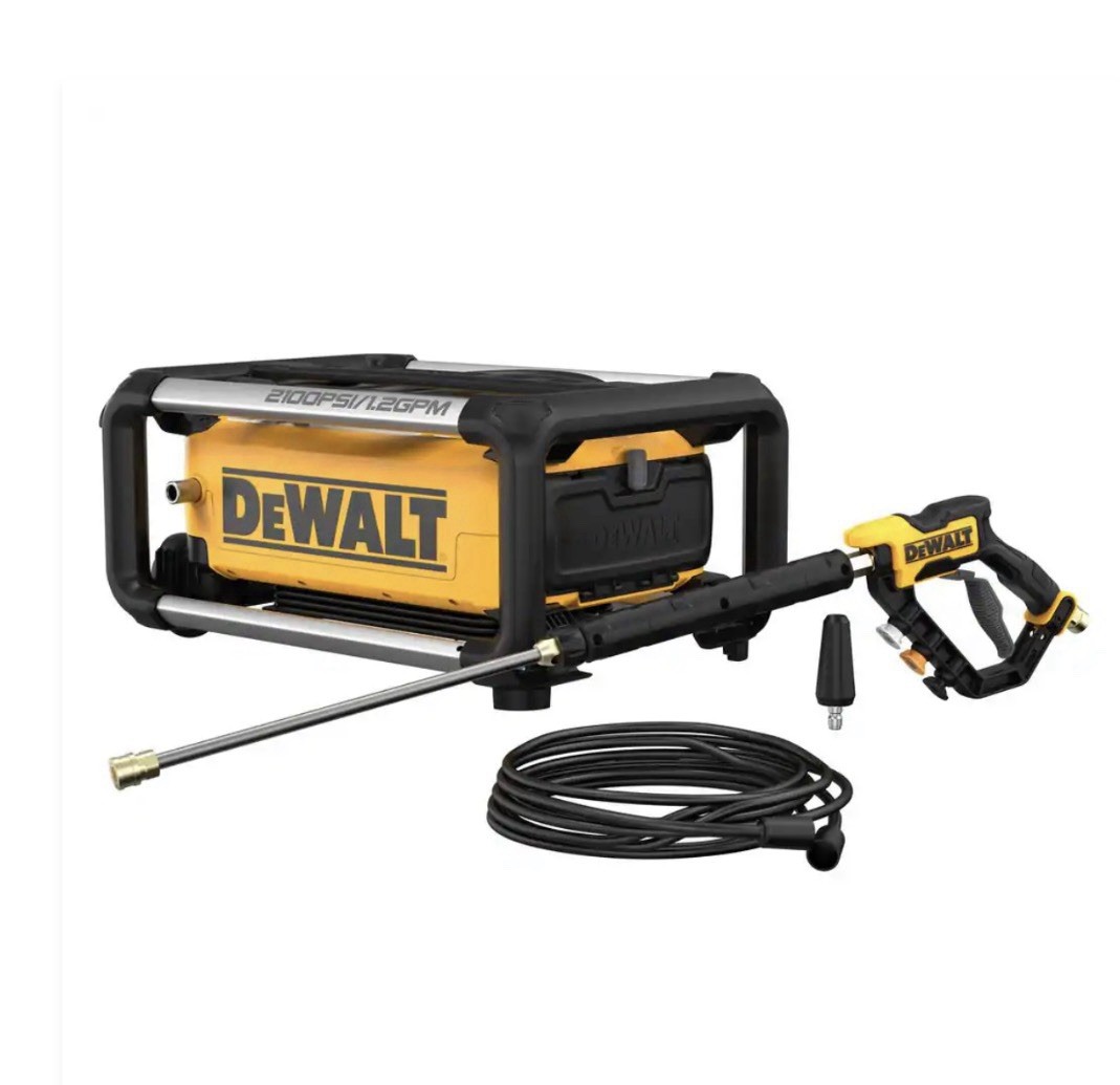 DEWALT 2100 PSI Pressure Washer USED Electric Pressure Washer With Equip Storage DEWALT 2100 PSI Pressure Washer USED Electric Pressure Washer With Equip Storage