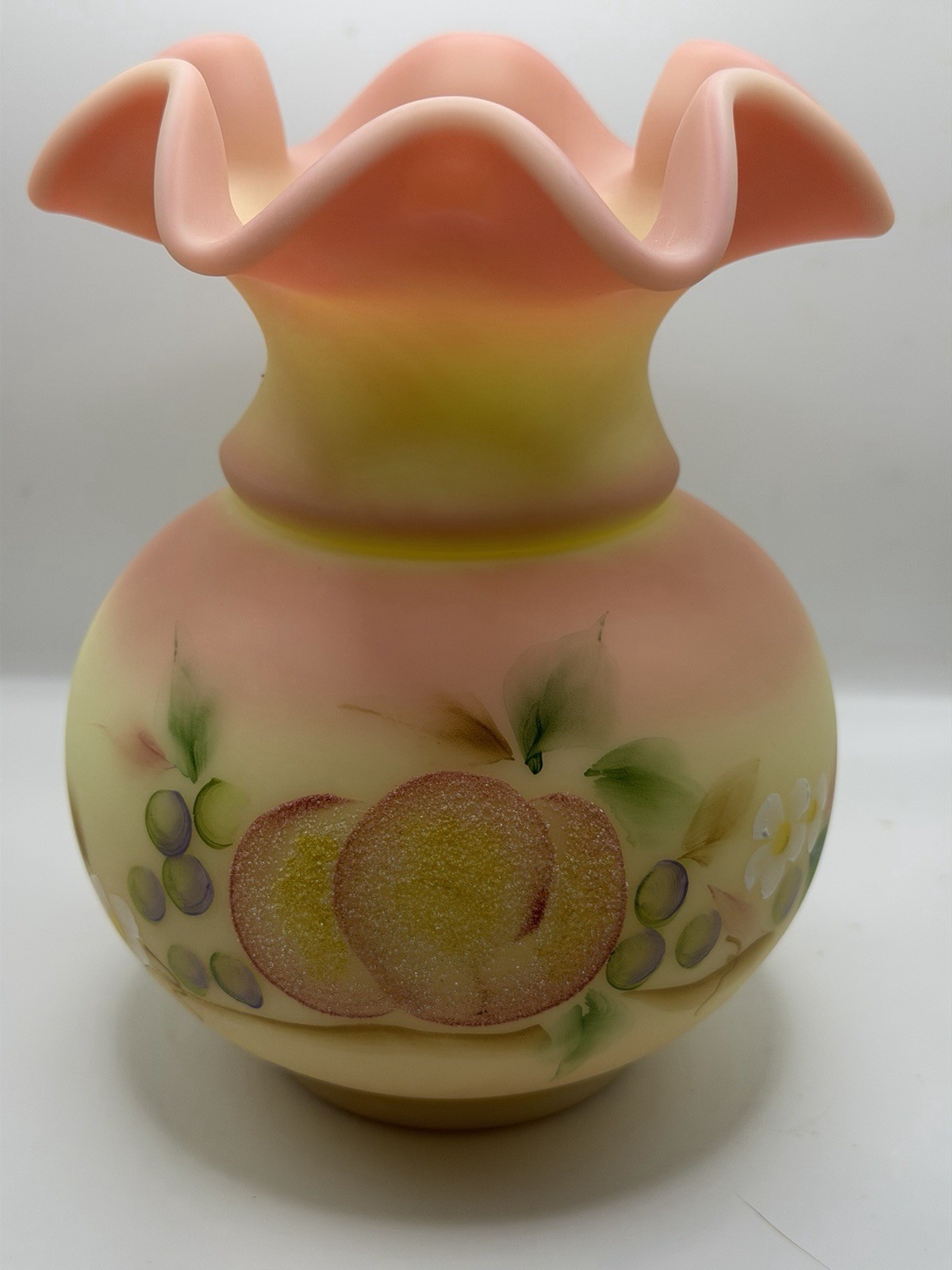 100th Glass Messenger Exclusive 2005 Fenton Burmese Peaches Round Vase 100th Glass Messenger Exclusive 2005 Fenton Burmese Peaches Round Vase