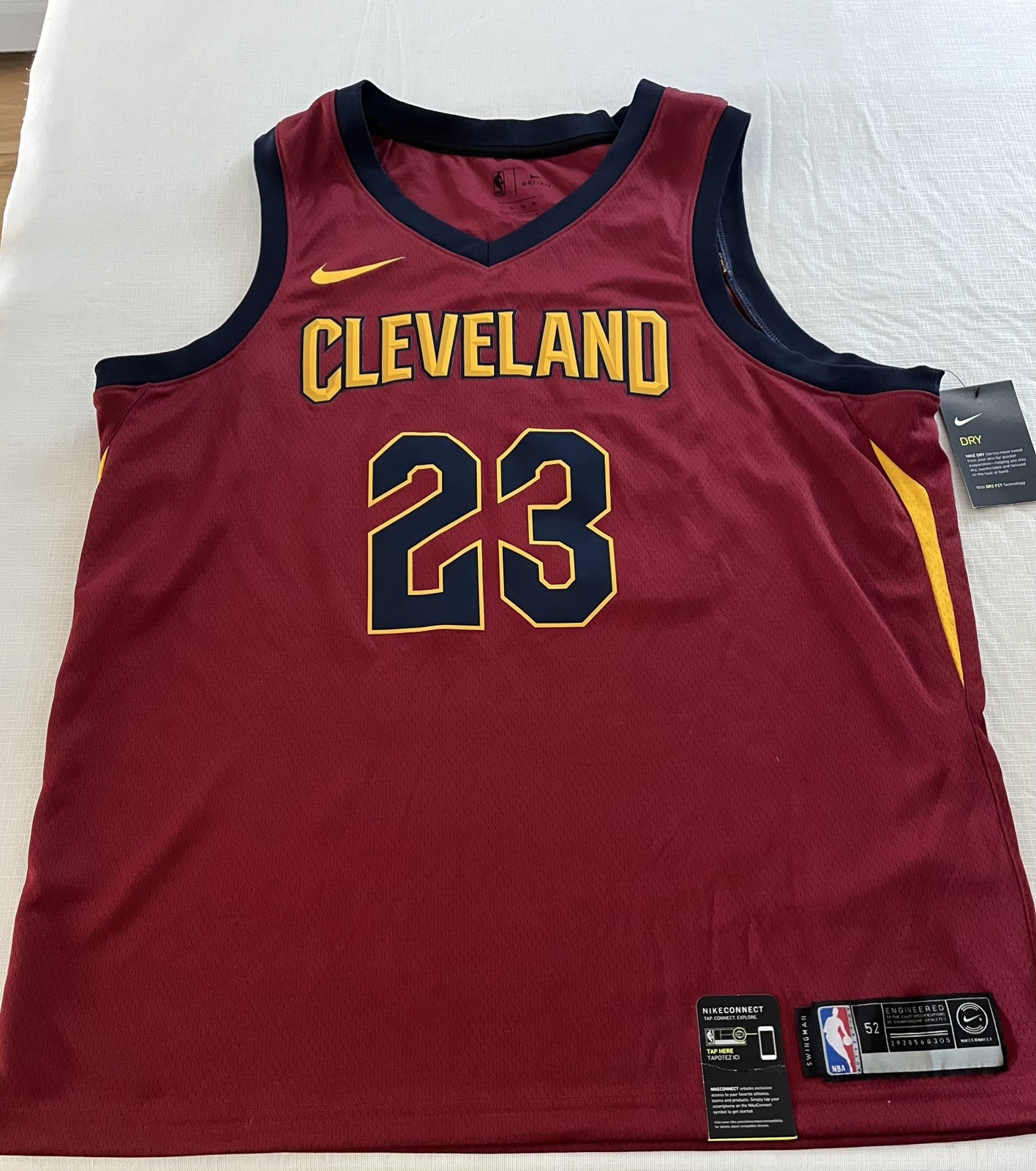 Nike Cleveland Cavaliers NBA LeBron James #23 Dri-FIT Jersey Red/Blue XL Nike Cleveland Cavaliers NBA LeBron James #23 Dri-FIT Jersey Red/Blue XL
