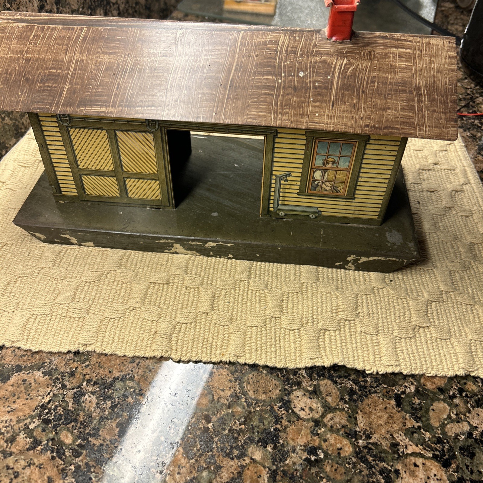 Antique Prewar Ives Trains 115 Tin Freight Train Station Standard Antique Prewar Ives Trains 115 Tin Freight Train Station Standard
