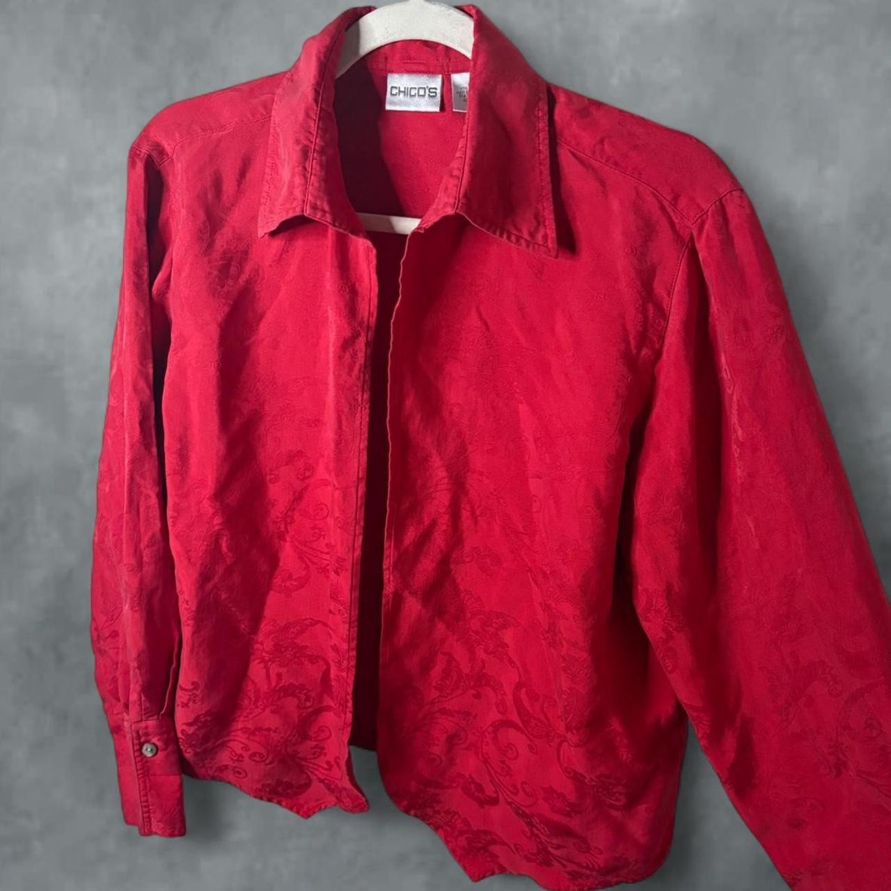Chico’s 100% Silk Red Tonal Floral Jacquard Button Up Shirt Size 2 Chico’s 100% Silk Red Tonal Floral Jacquard Button Up Shirt Size 2
